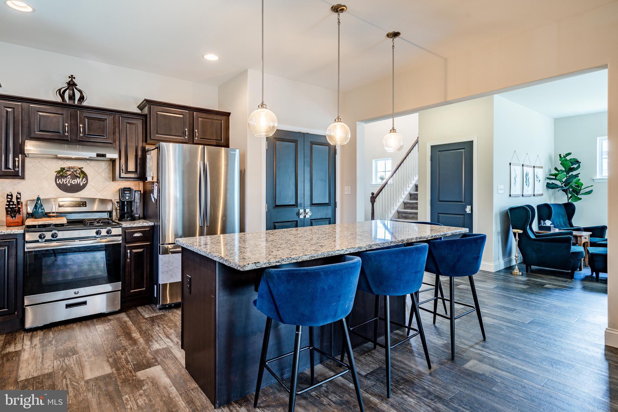 WOODS EDGE - Residential