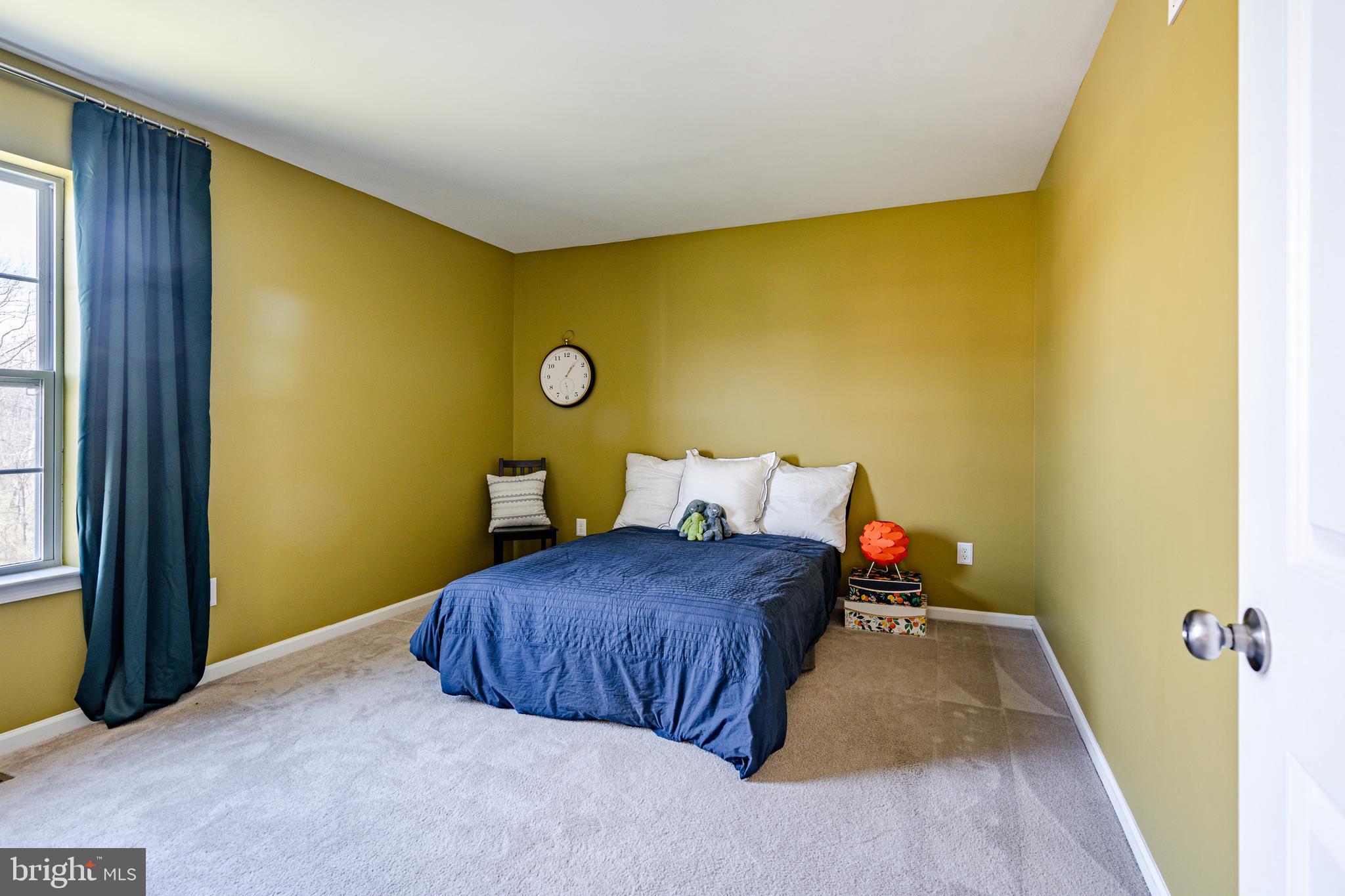 WOODS EDGE - Residential