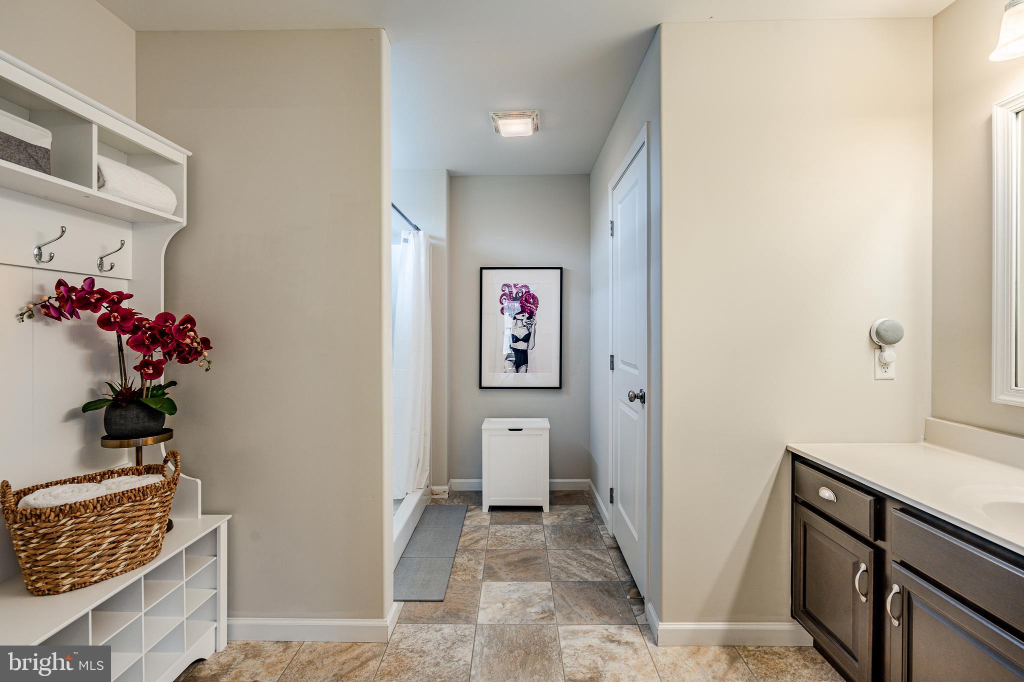 WOODS EDGE - Residential