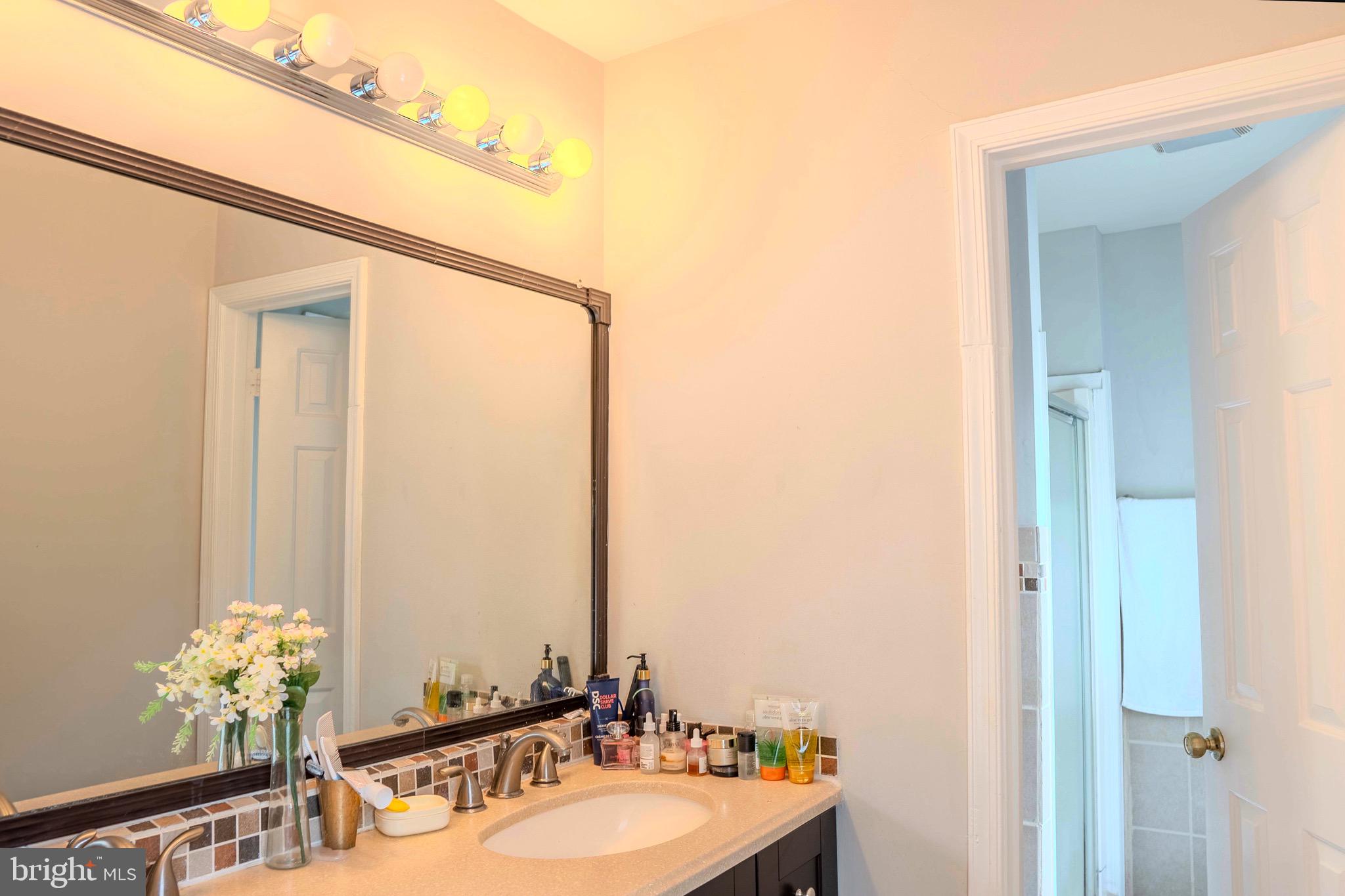 CYRANDALL VALLEY - Residential Lease