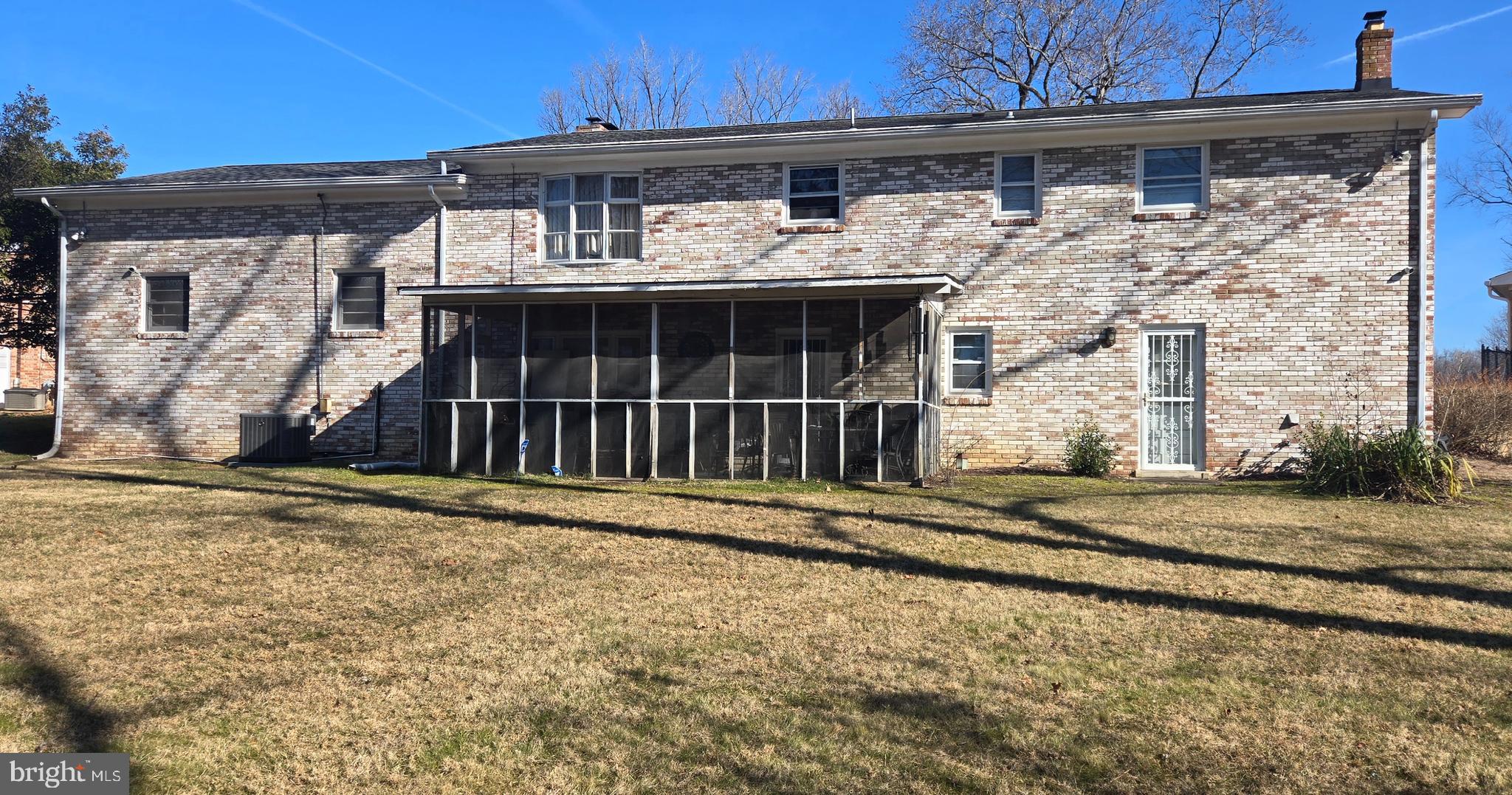 CRESTVIEW MANOR - Residential