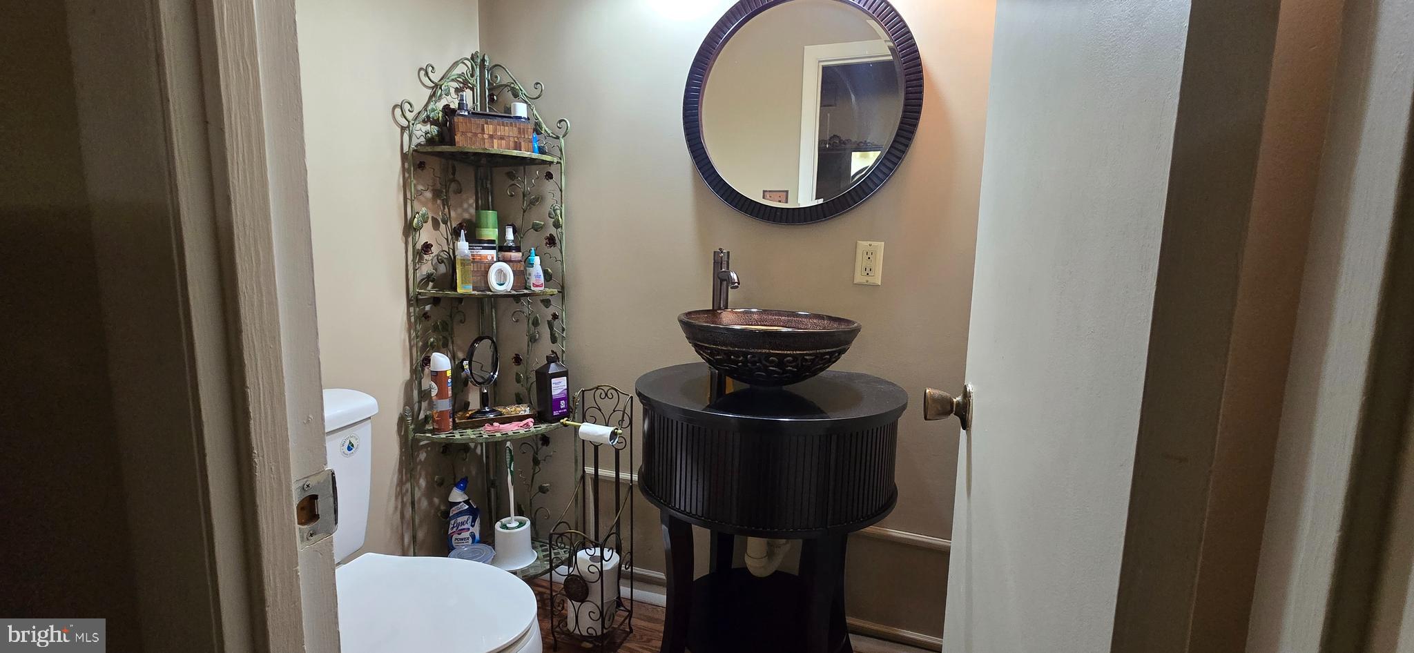 CRESTVIEW MANOR - Residential