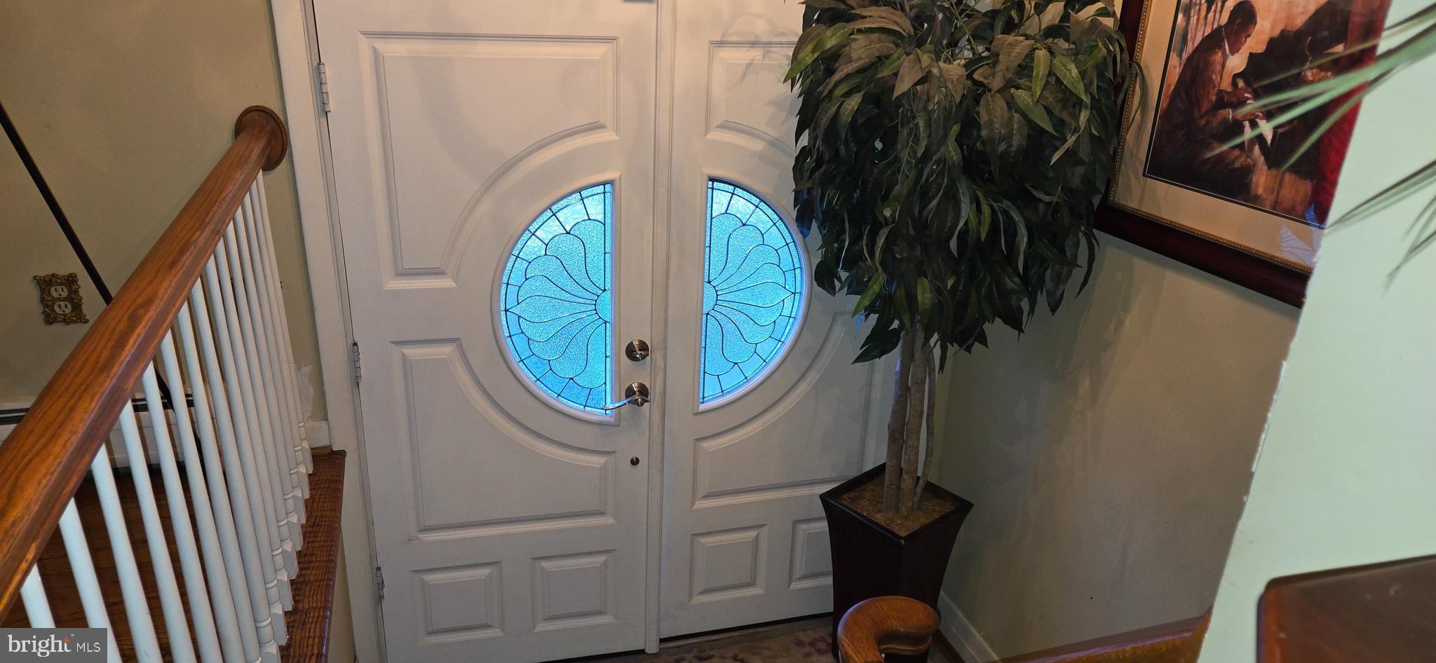 CRESTVIEW MANOR - Residential