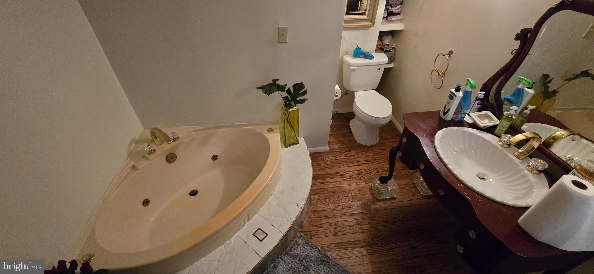 CRESTVIEW MANOR - Residential