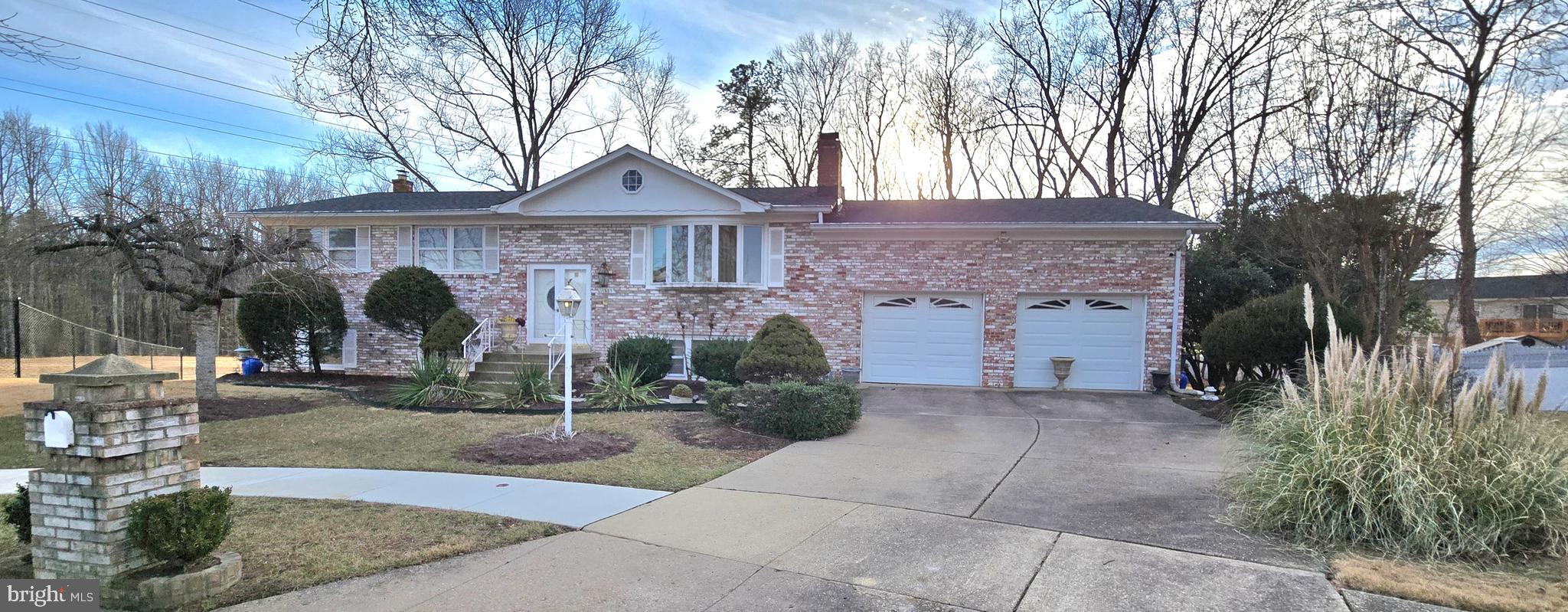 CRESTVIEW MANOR - Residential