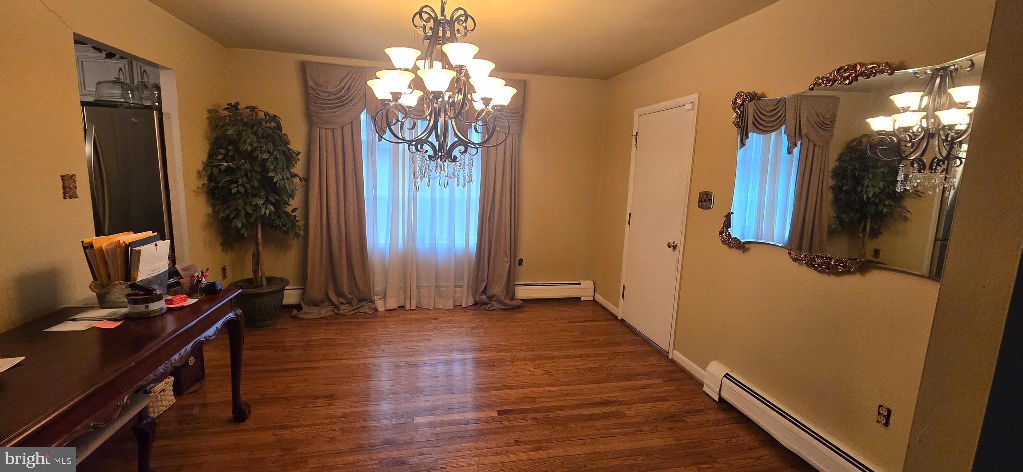 CRESTVIEW MANOR - Residential