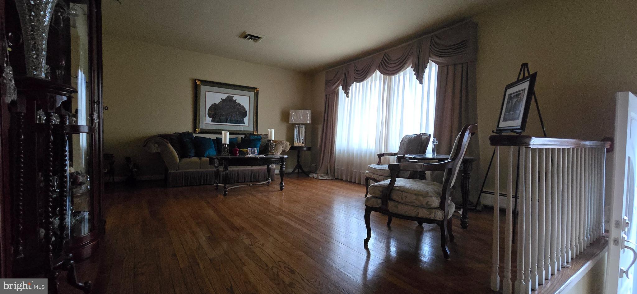 CRESTVIEW MANOR - Residential