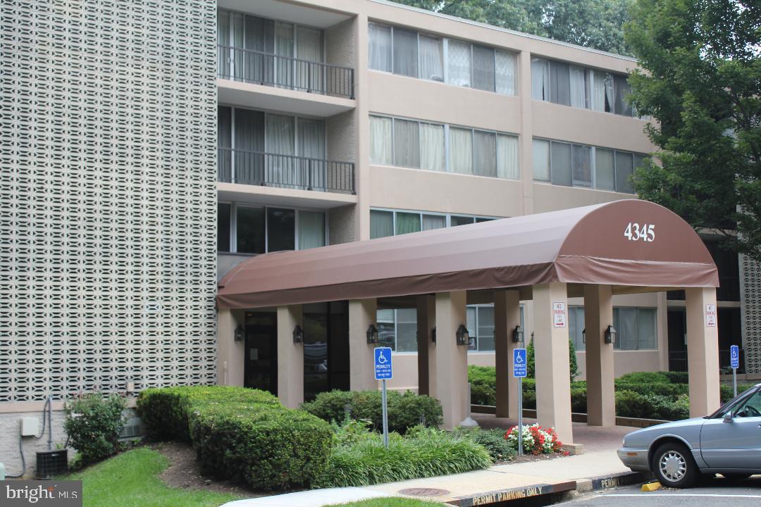 IVYMOUNT COURT - Residential Lease