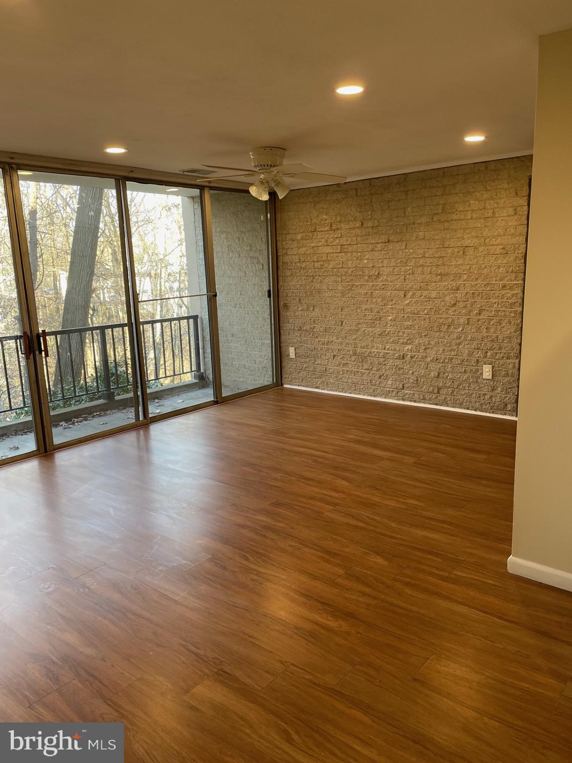 IVYMOUNT COURT - Residential Lease