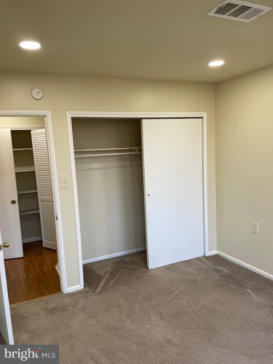 IVYMOUNT COURT - Residential Lease