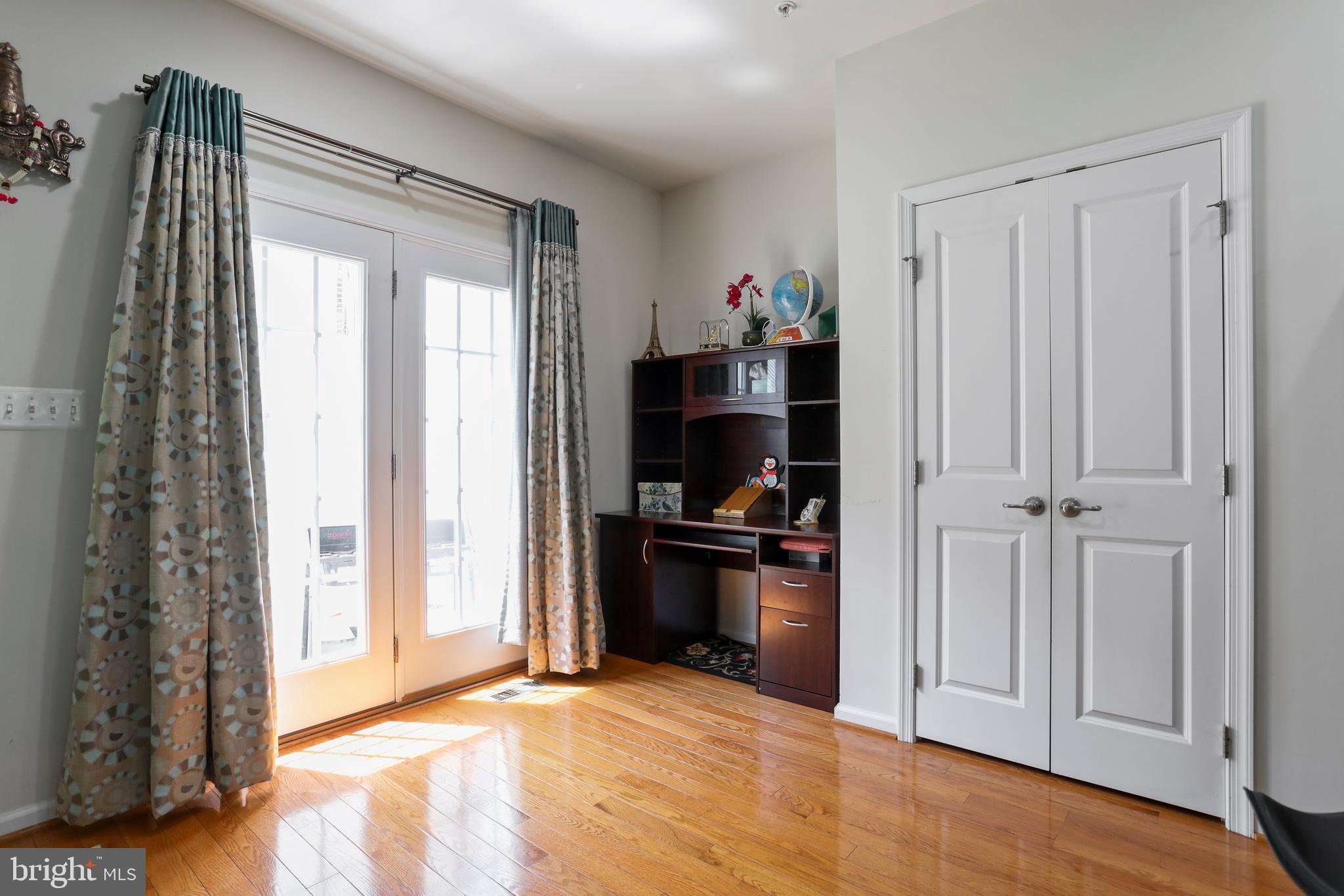 ELLICOTT CROSSING - Residential Lease