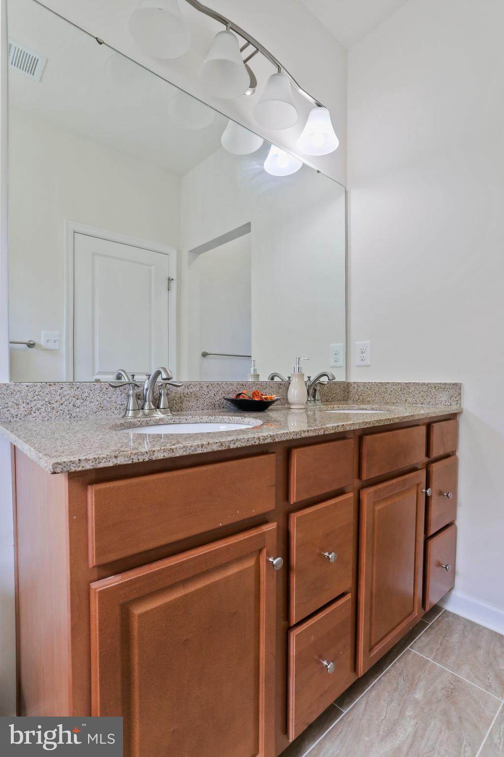 ELLICOTT CROSSING - Residential Lease