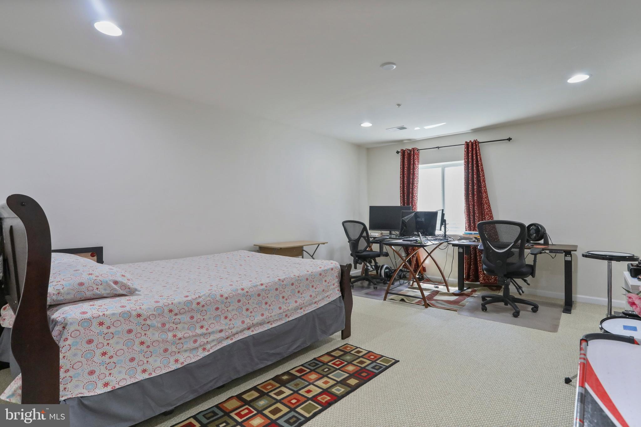 ELLICOTT CROSSING - Residential Lease