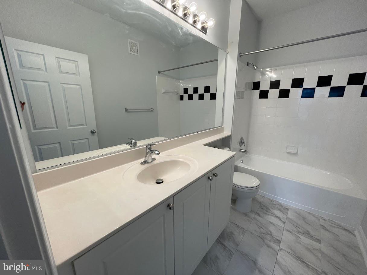 MARQUIS AT VIENNA STATION - Residential Lease