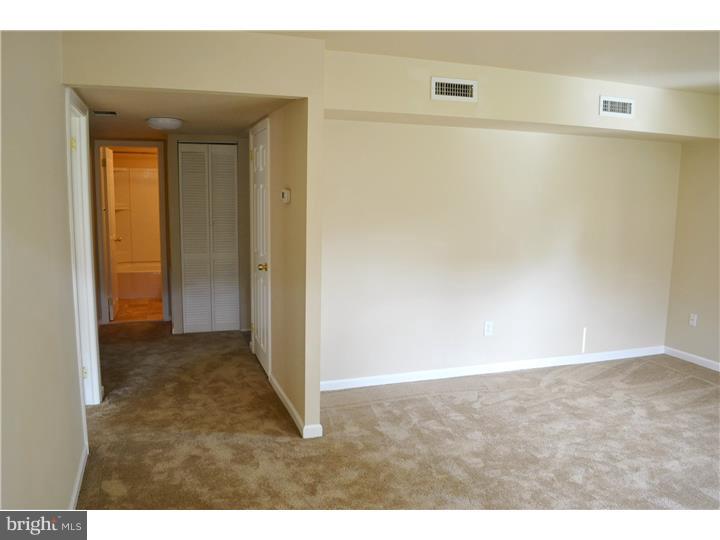 WILLOW GROVE - Residential Lease