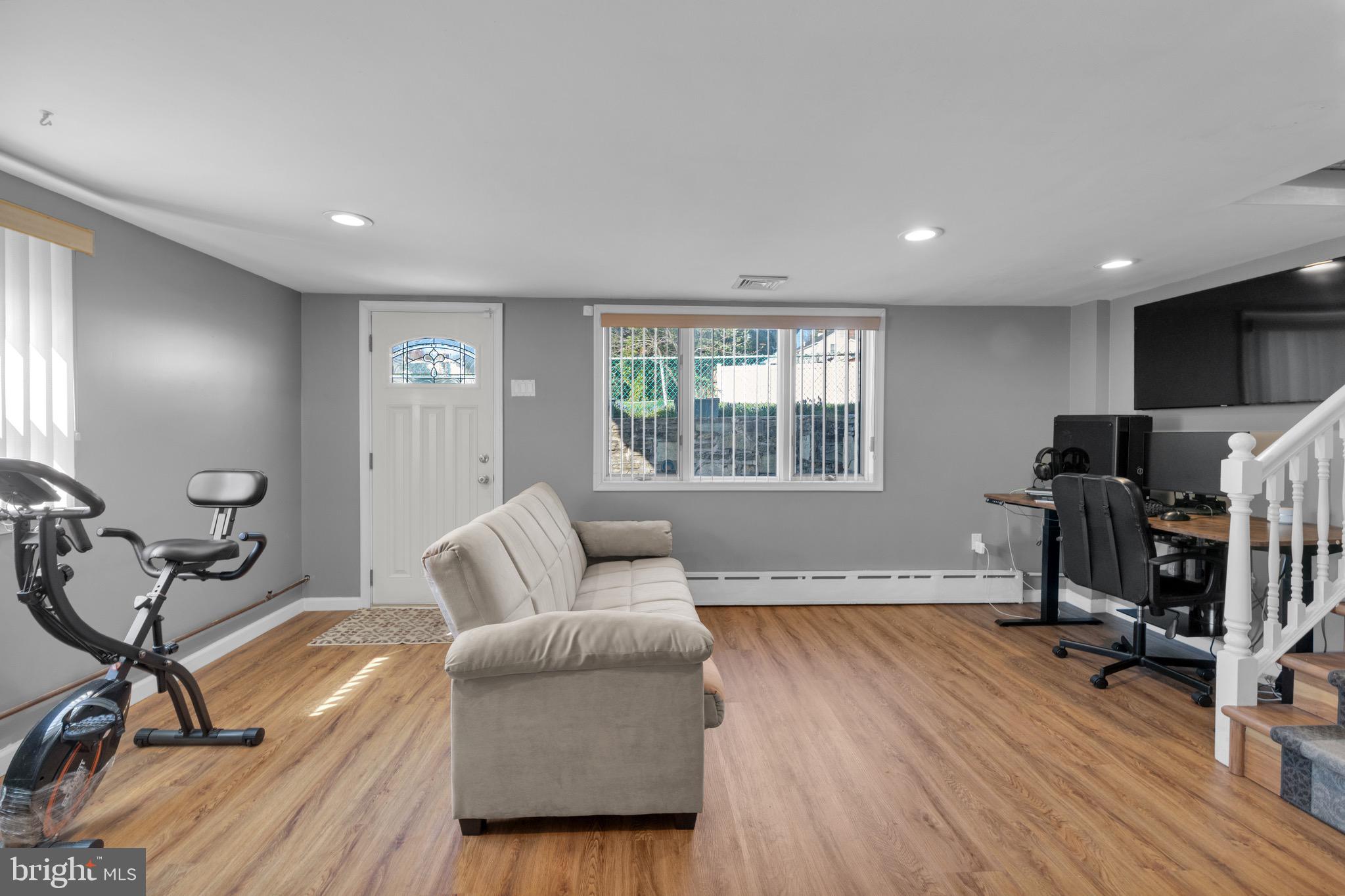 SOMERTON - Residential