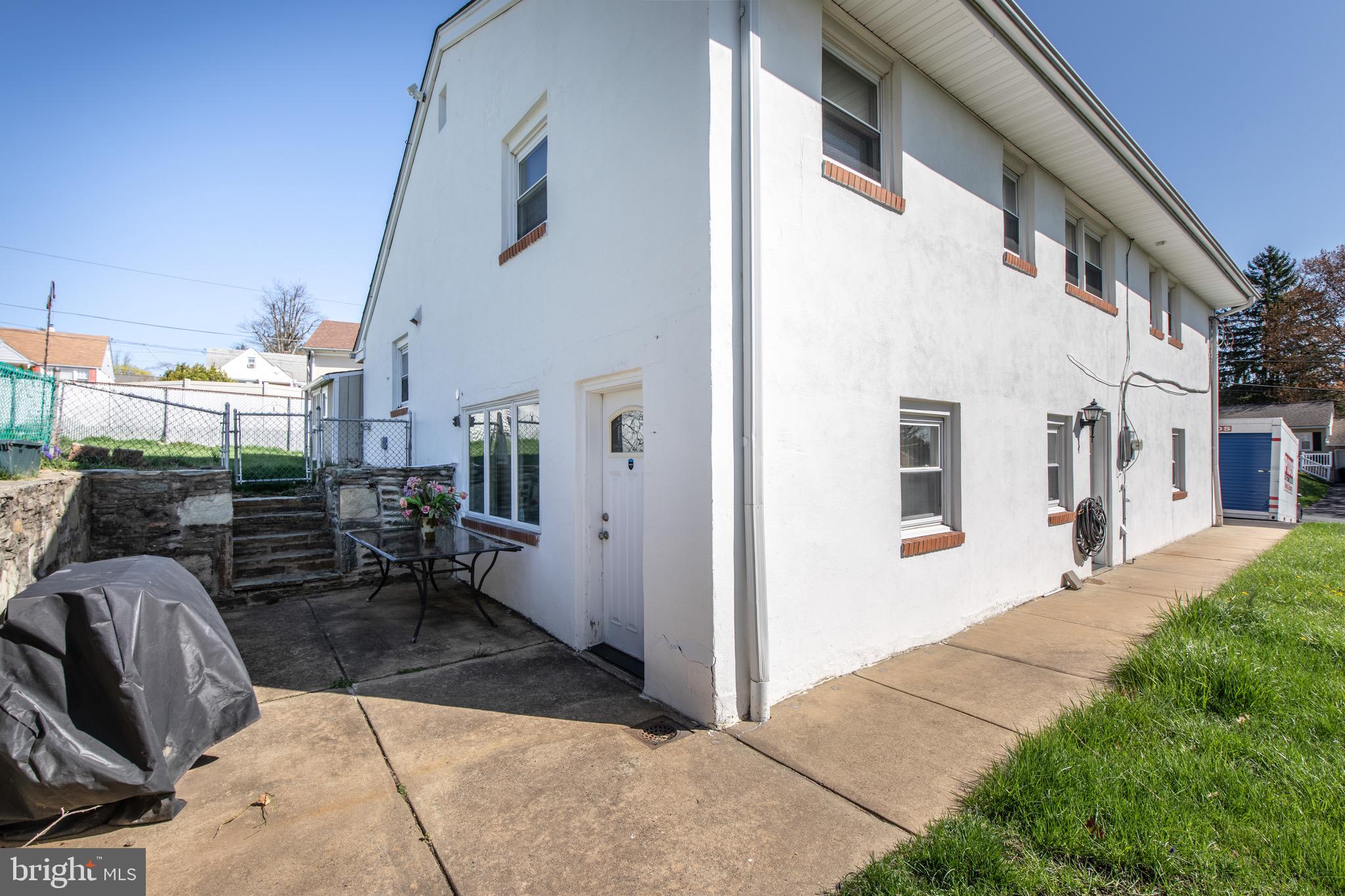 SOMERTON - Residential