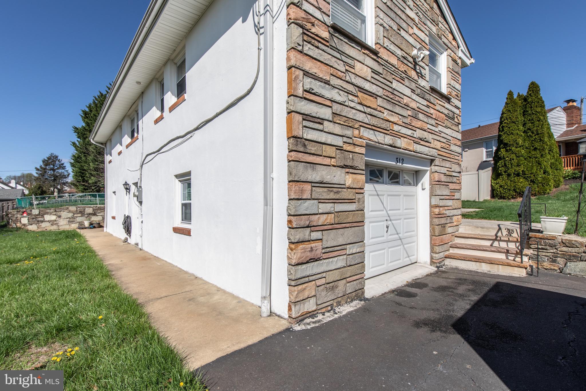 SOMERTON - Residential