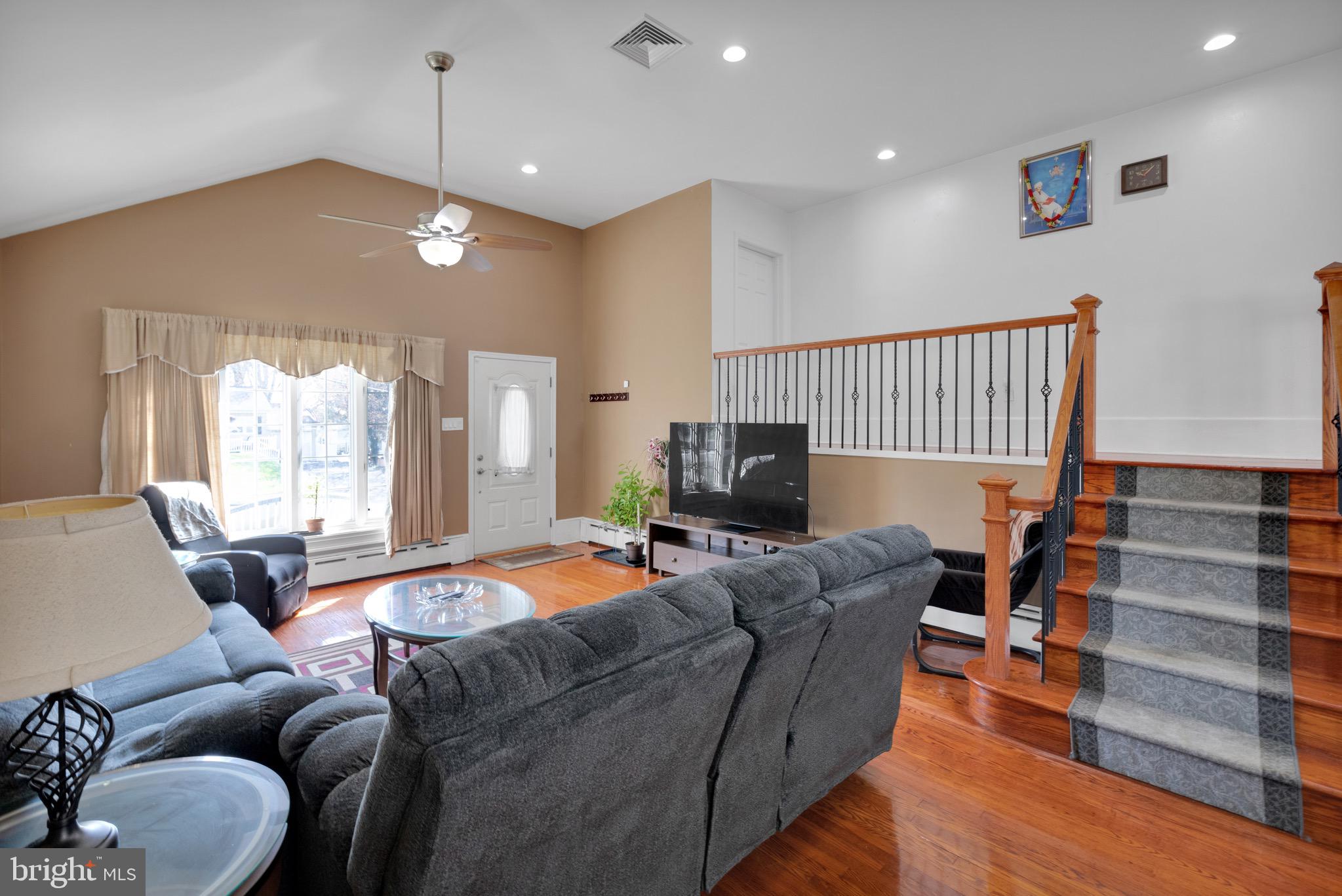 SOMERTON - Residential
