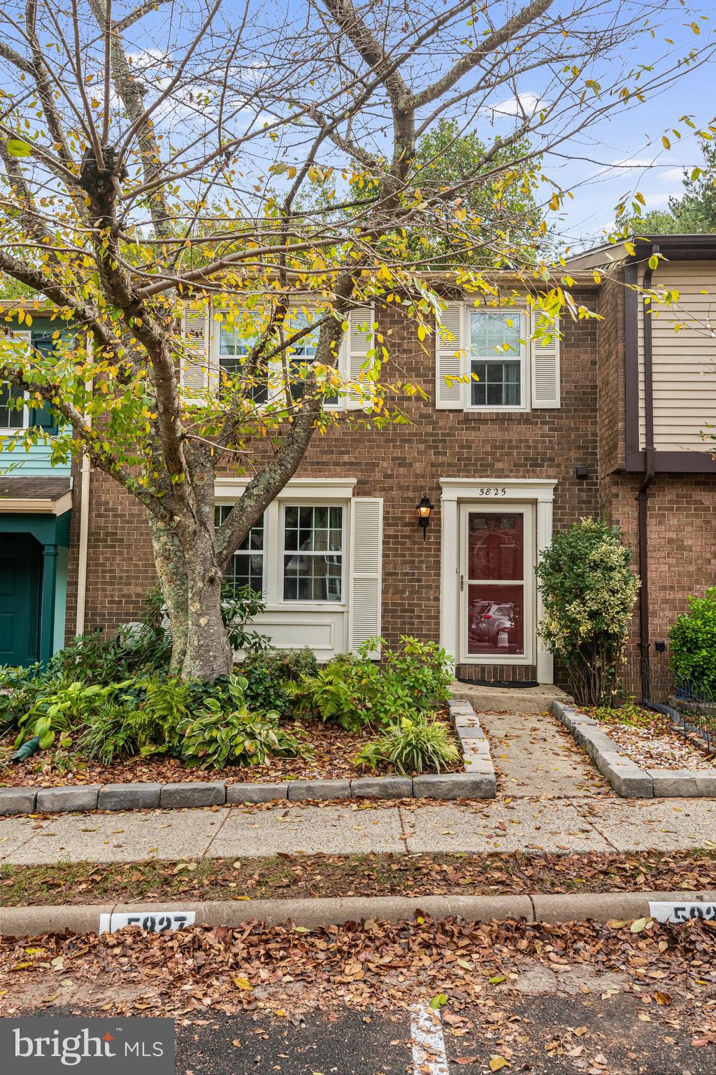 5825 HIGH BLUFF COURT