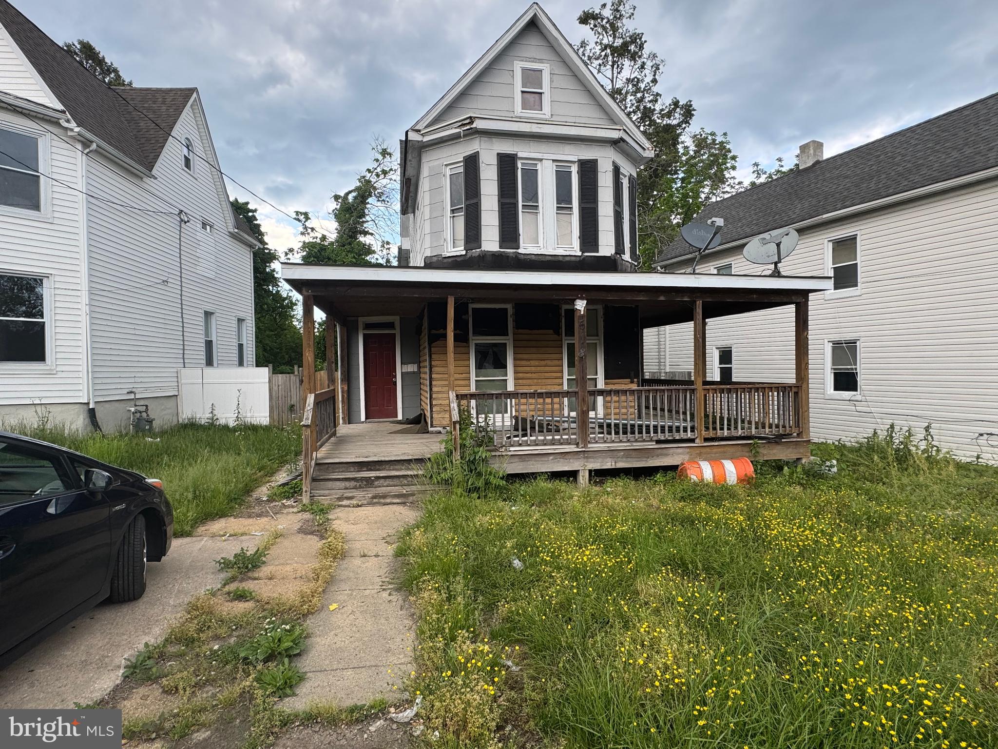 INVESTOR ALERT! House is gutted and ready to go. ARV is in the mid $300's. Upstairs is partially finished. Come see it now!