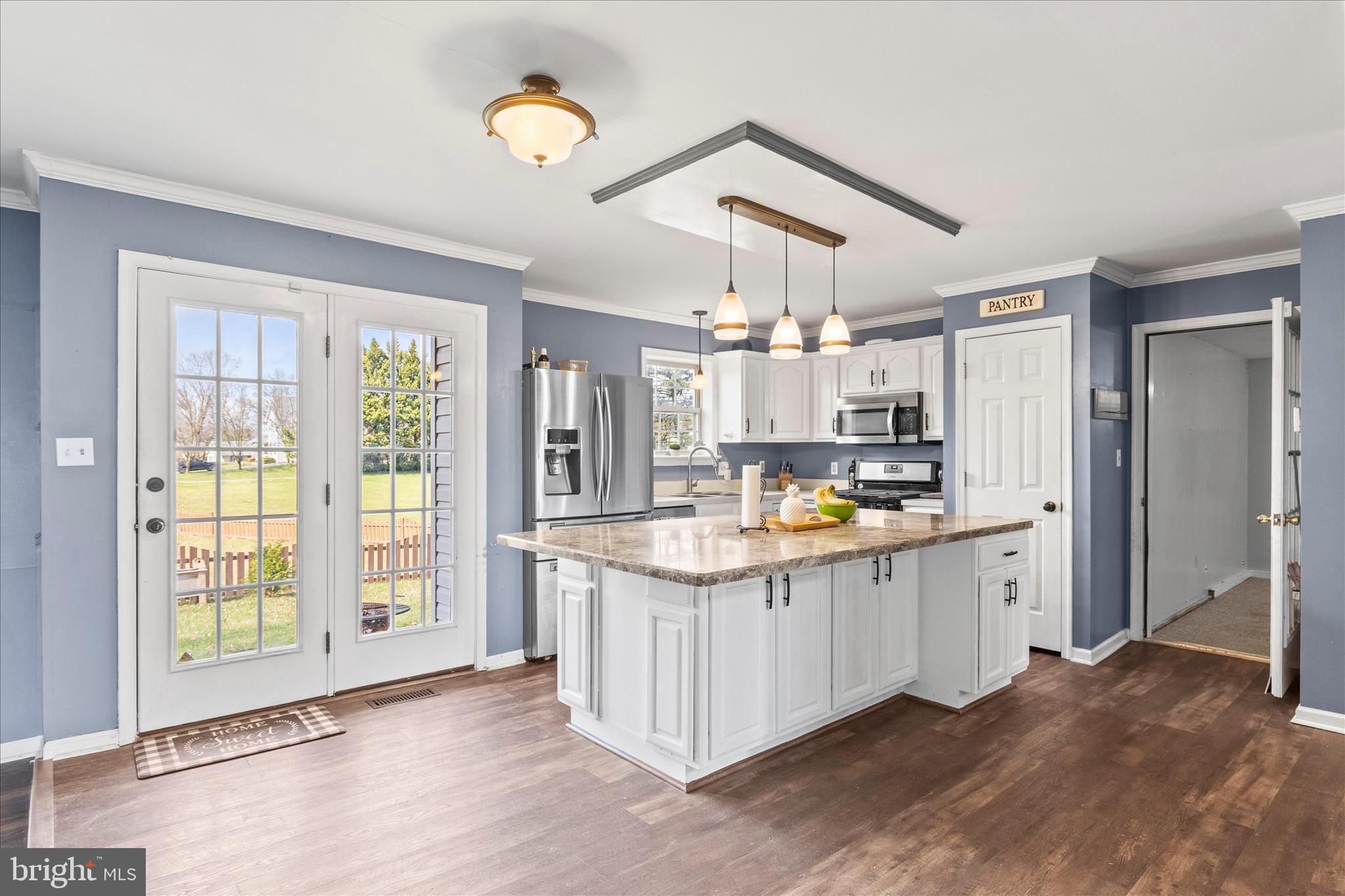 THORNBURY HUNT - Residential