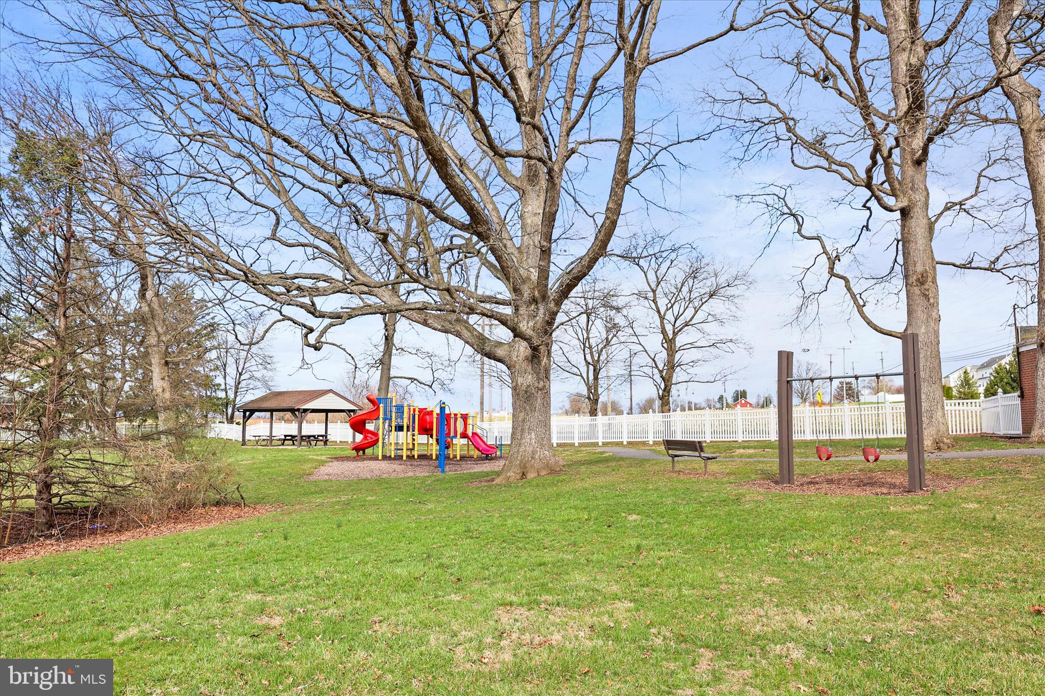 THORNBURY HUNT - Residential