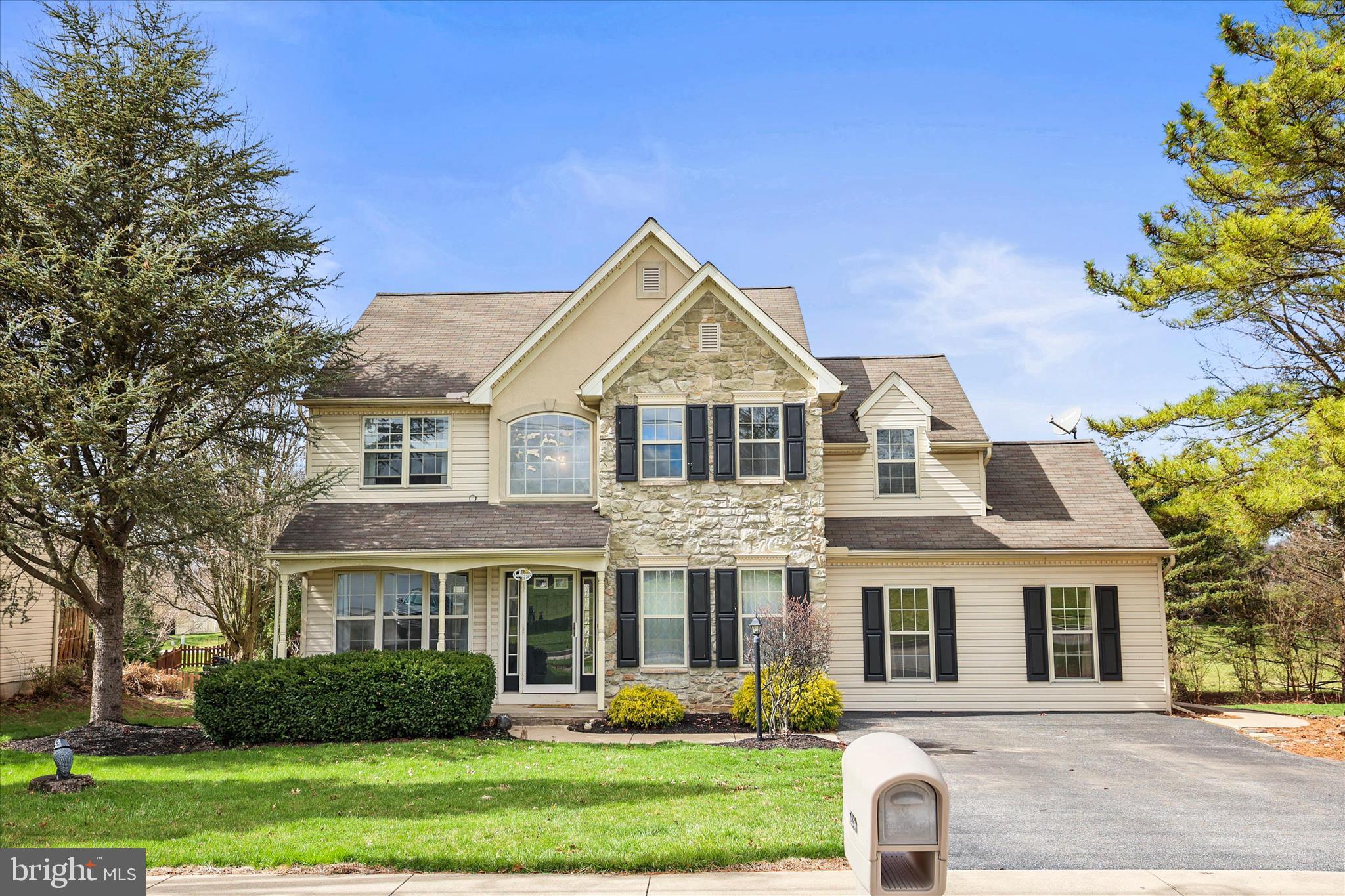 THORNBURY HUNT - Residential