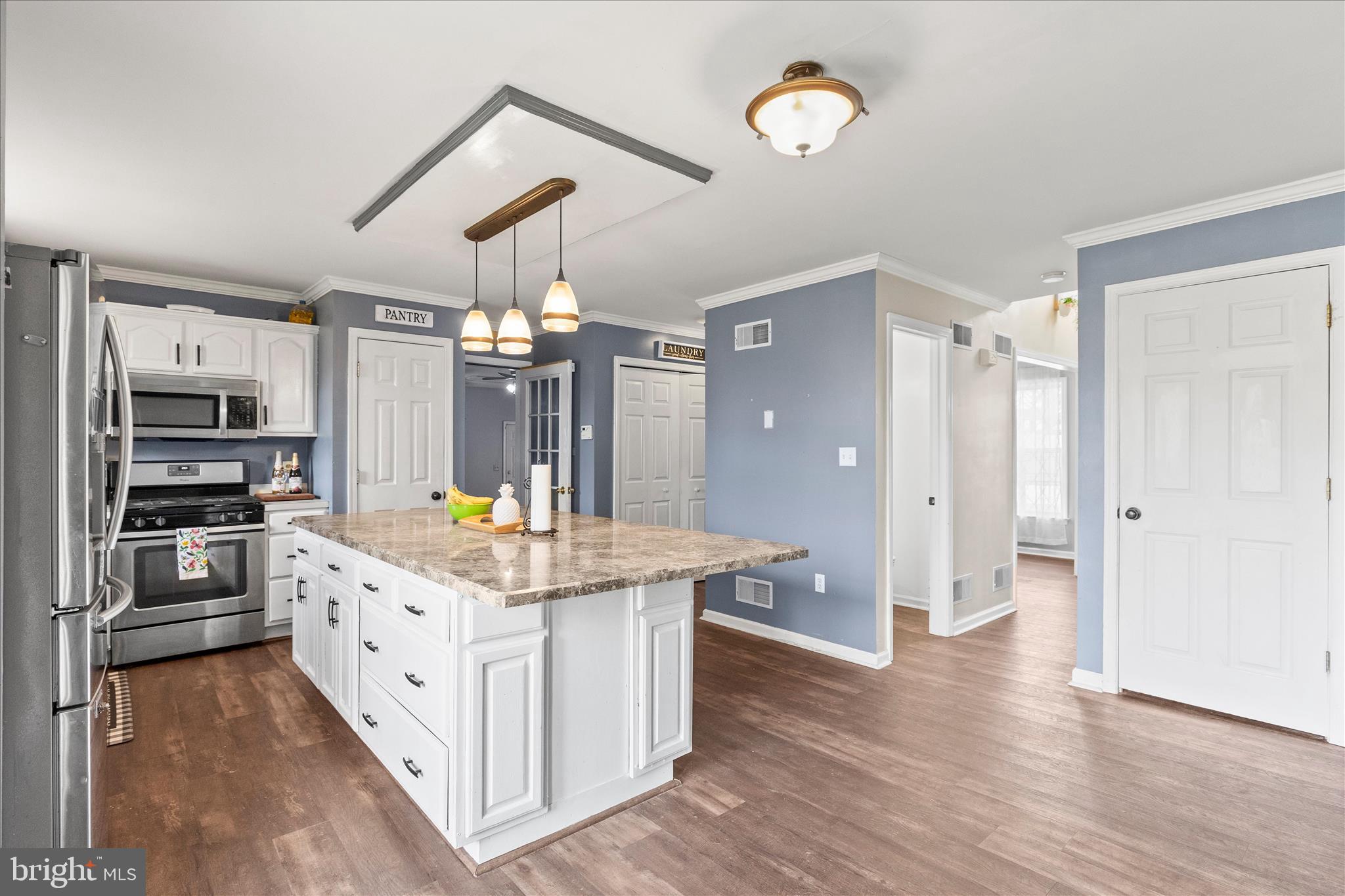 THORNBURY HUNT - Residential