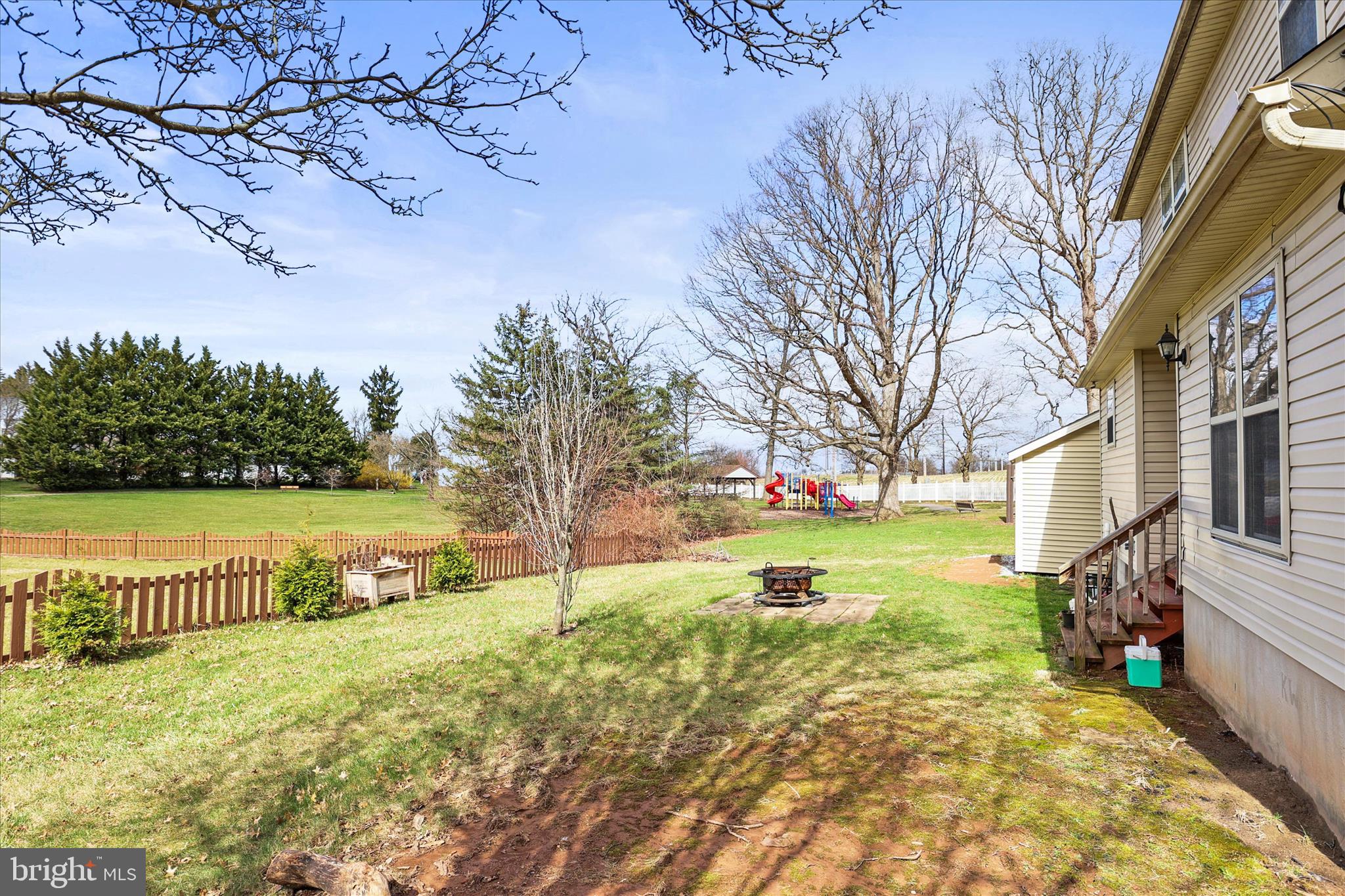 THORNBURY HUNT - Residential