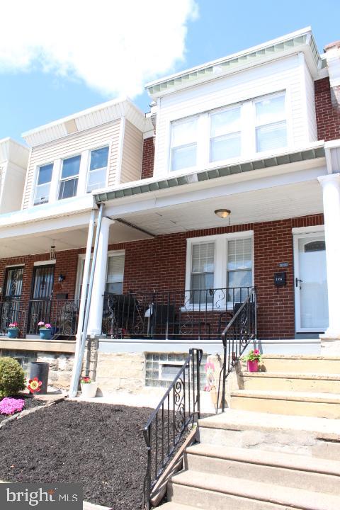 LAWNCREST - Residential