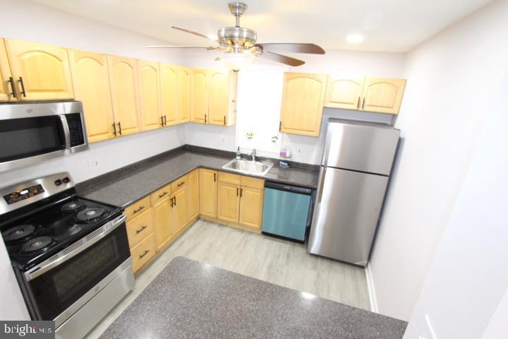 LAWNCREST - Residential