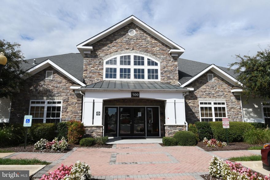 ** INCLUDES GARAGE PARKING IN SAME BUILDING ** 2 large bedrooms with 2 en-suite bathrooms and walk-in closets.  1,364 sq ft of living area.  Two-story family room & dining room with loft.  Gas fireplace.  Deluxe kitchen with breakfast bar & granite countertops   Hardwood floors. Wall-to-wall carpet in bedrooms..  Patio/balcony with wonderful views.  Lots of light!  Great Amenities. Great location!