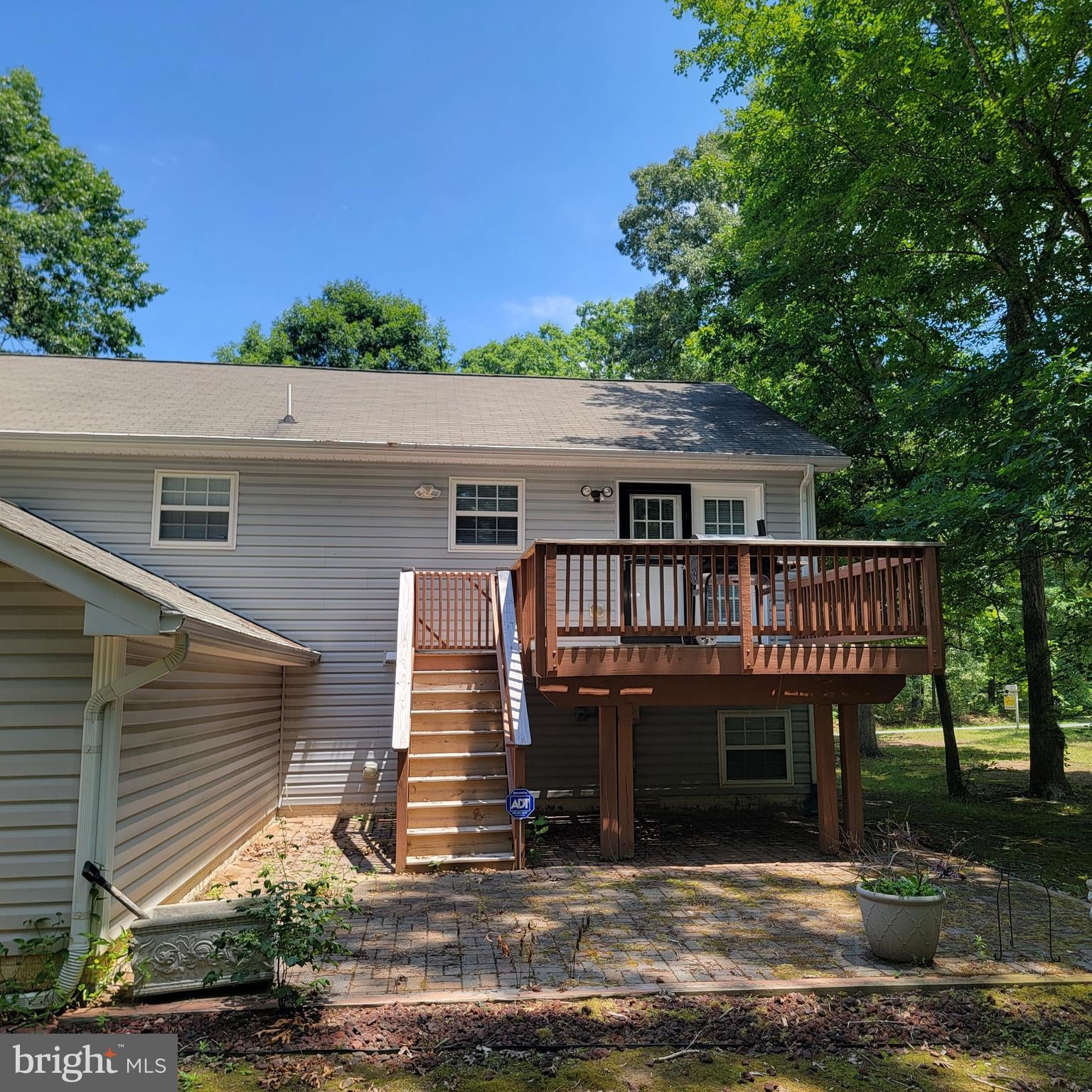 66 ALBERTSON COURT
