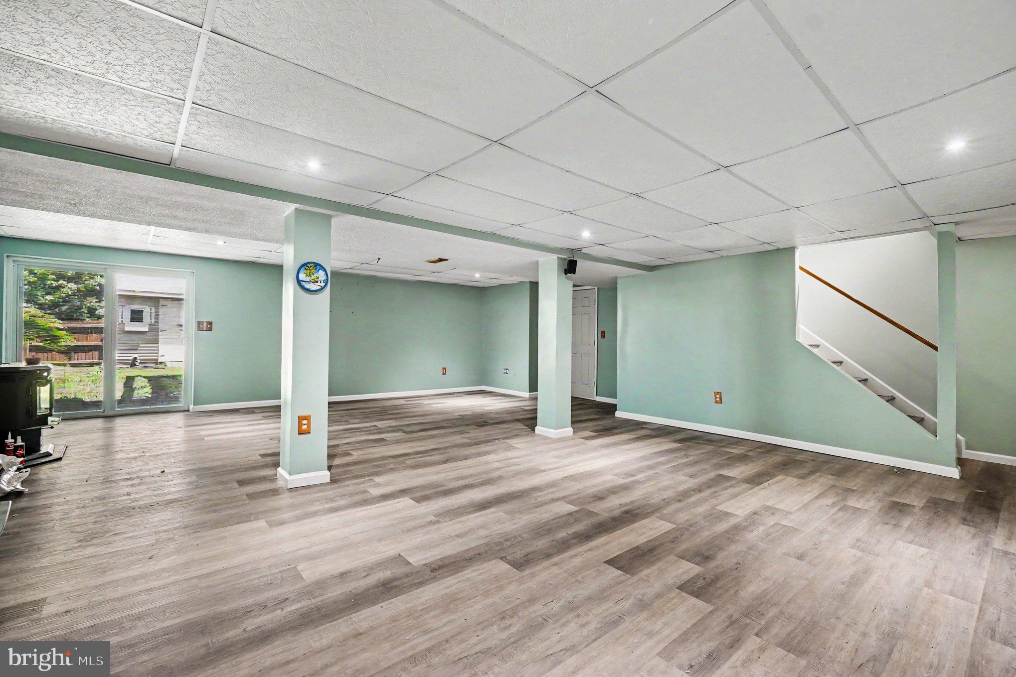 BEACHWOOD ESTATES - Residential