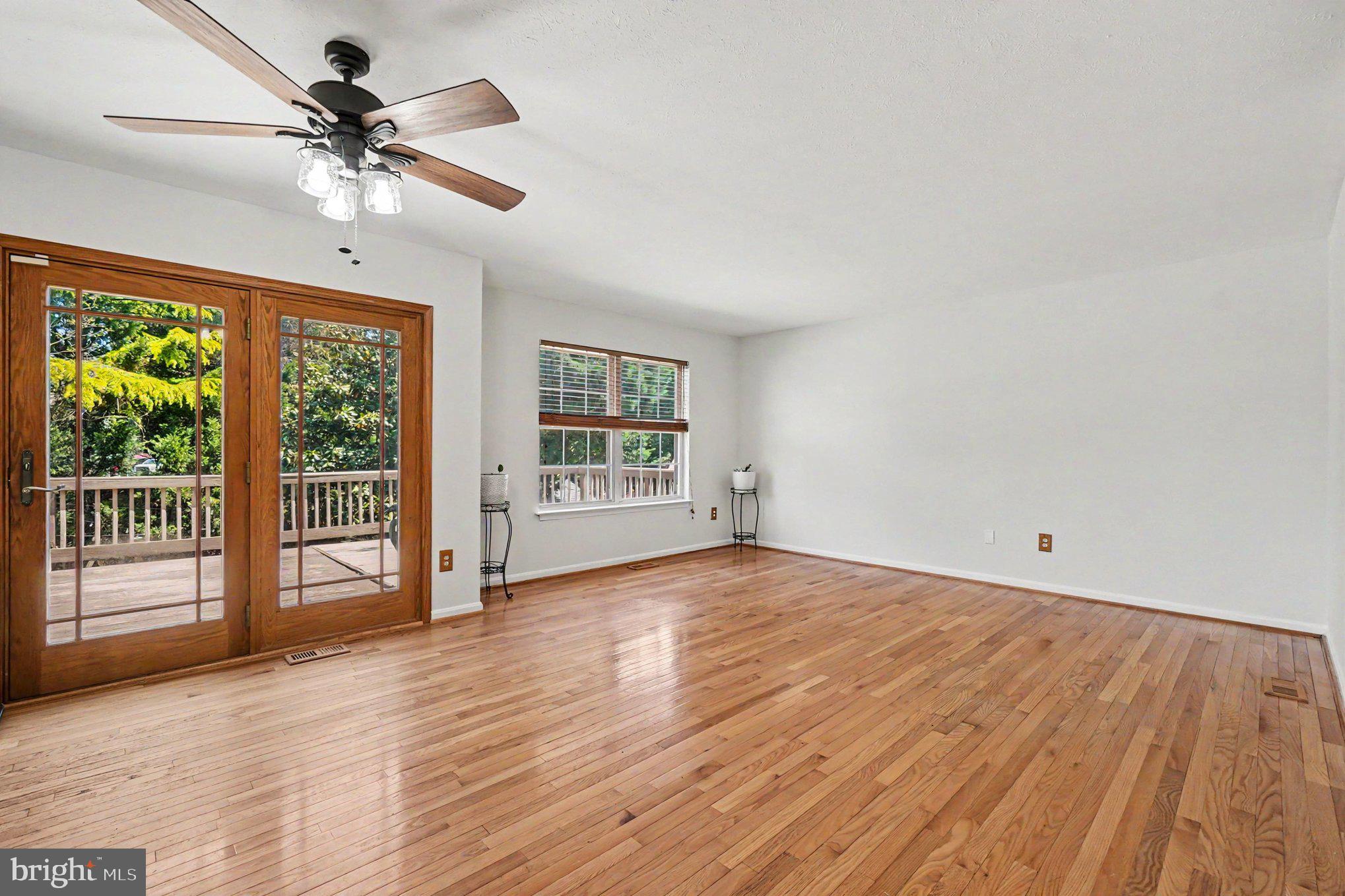 BEACHWOOD ESTATES - Residential
