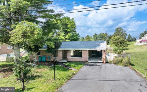 Photo of 11838 Patrick Road, HAGERSTOWN, MD 21742 (MLS # MDWA2039636)