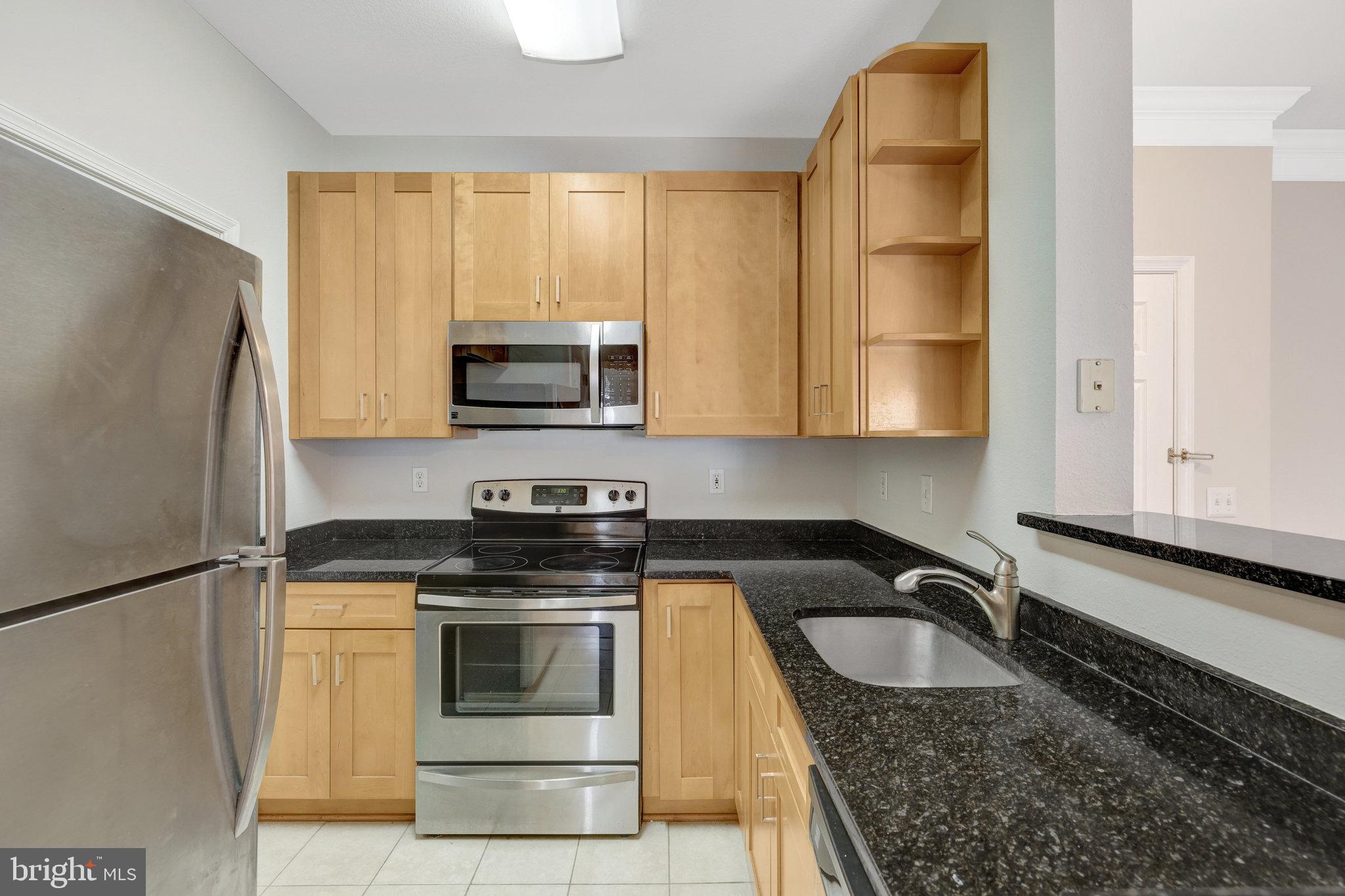 GATES OF MCLEAN - Residential