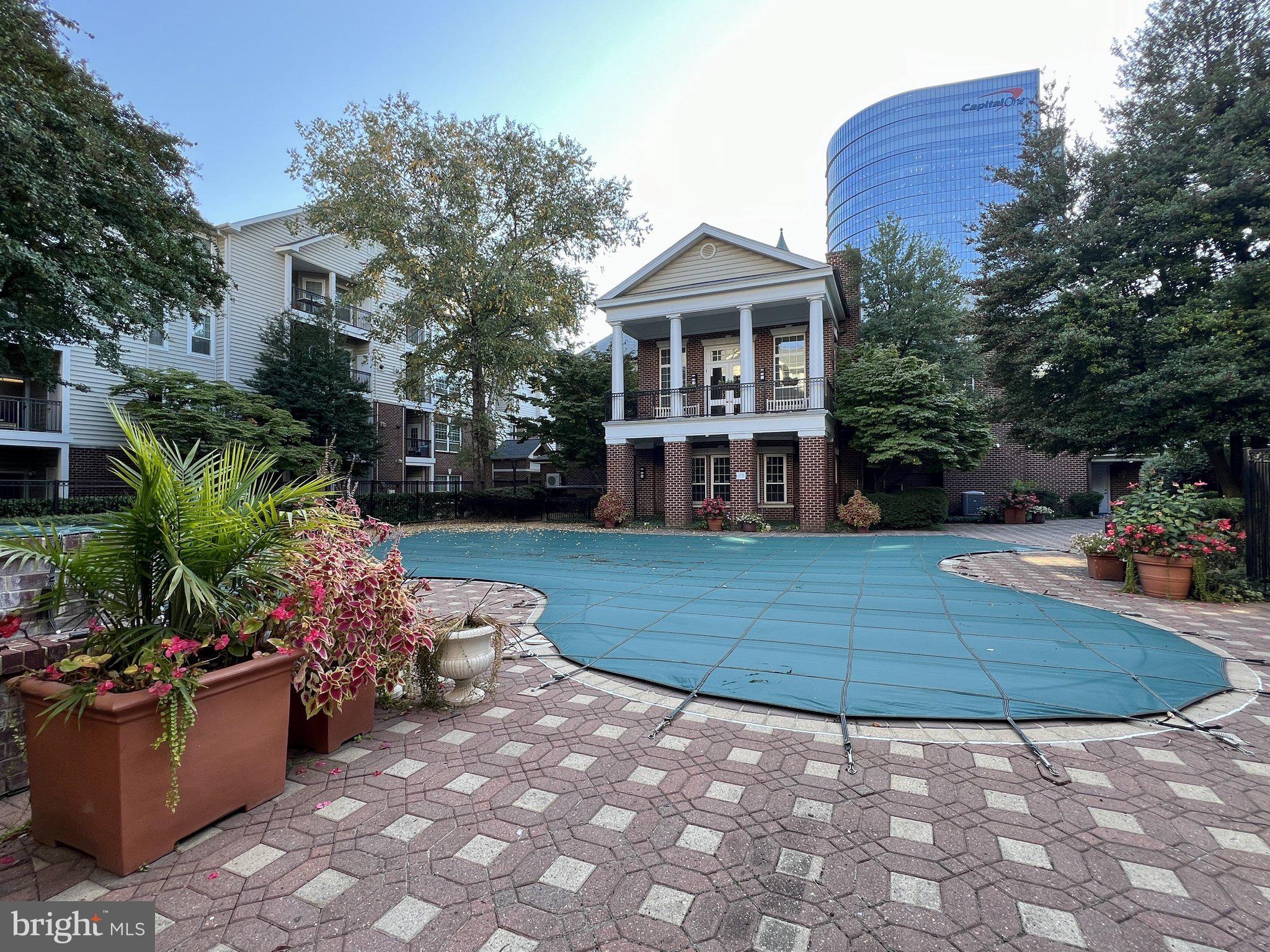 GATES OF MCLEAN - Residential