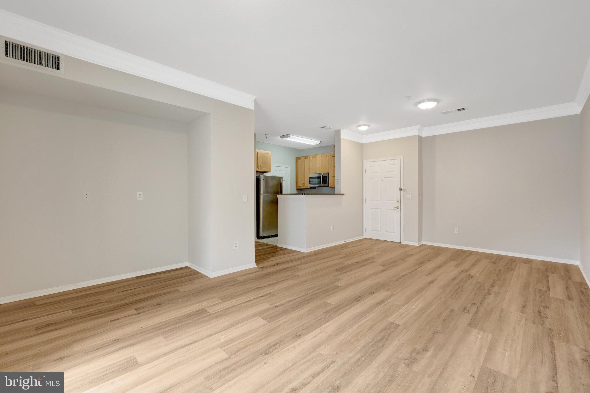 GATES OF MCLEAN - Residential