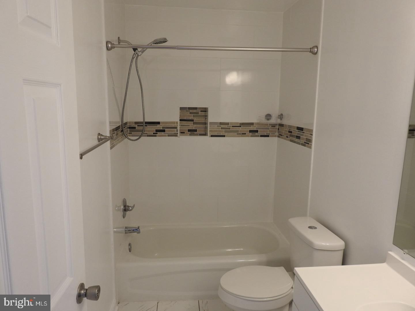 LAKESIDE - Residential