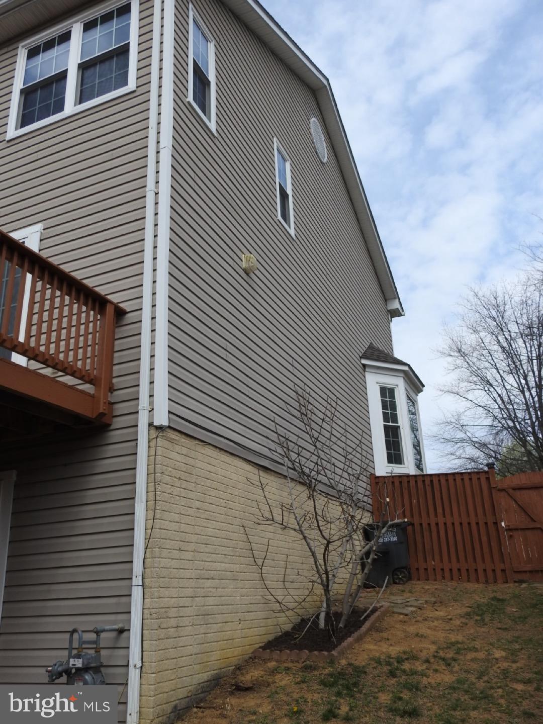 LAKESIDE - Residential