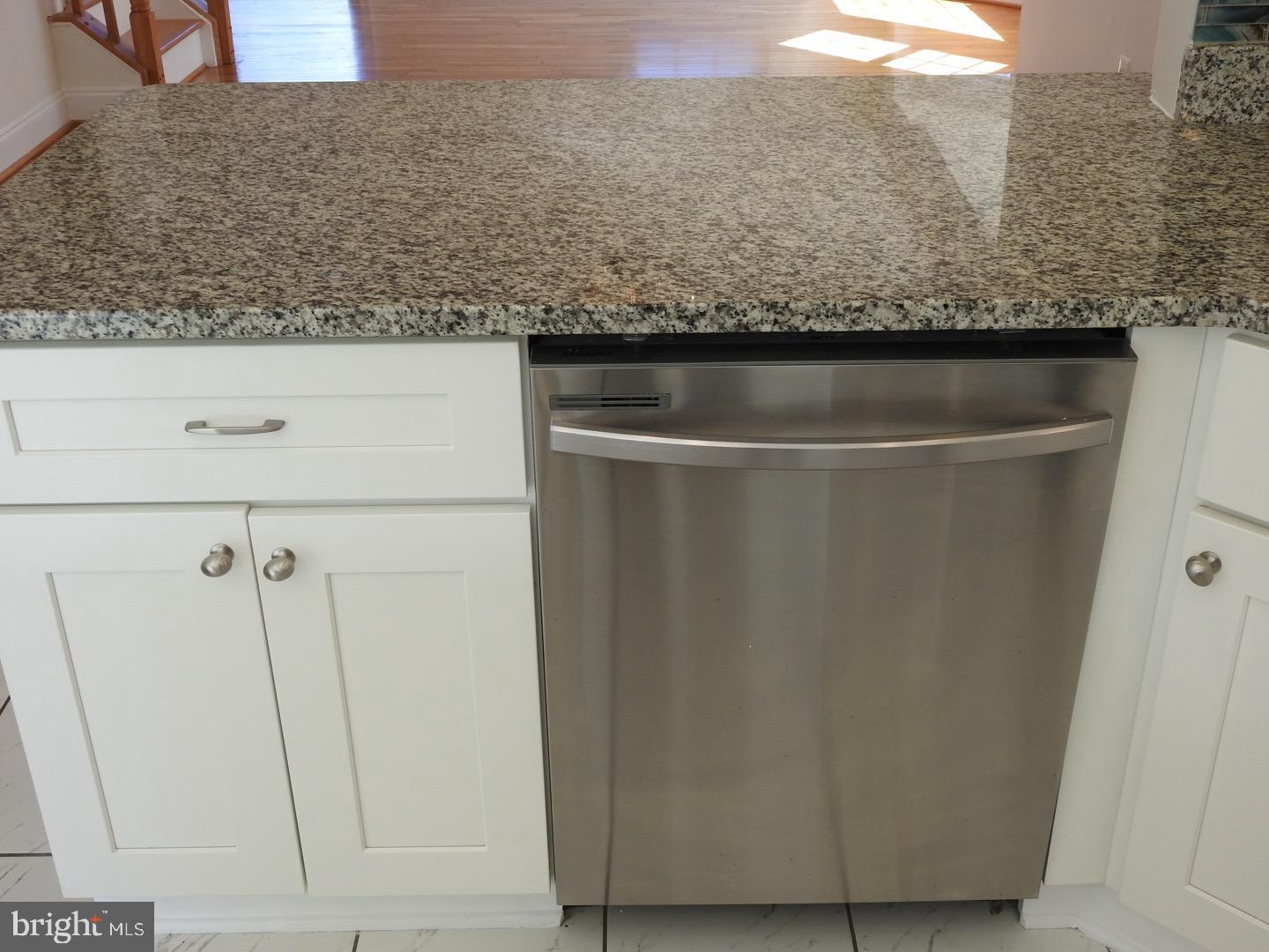 LAKESIDE - Residential