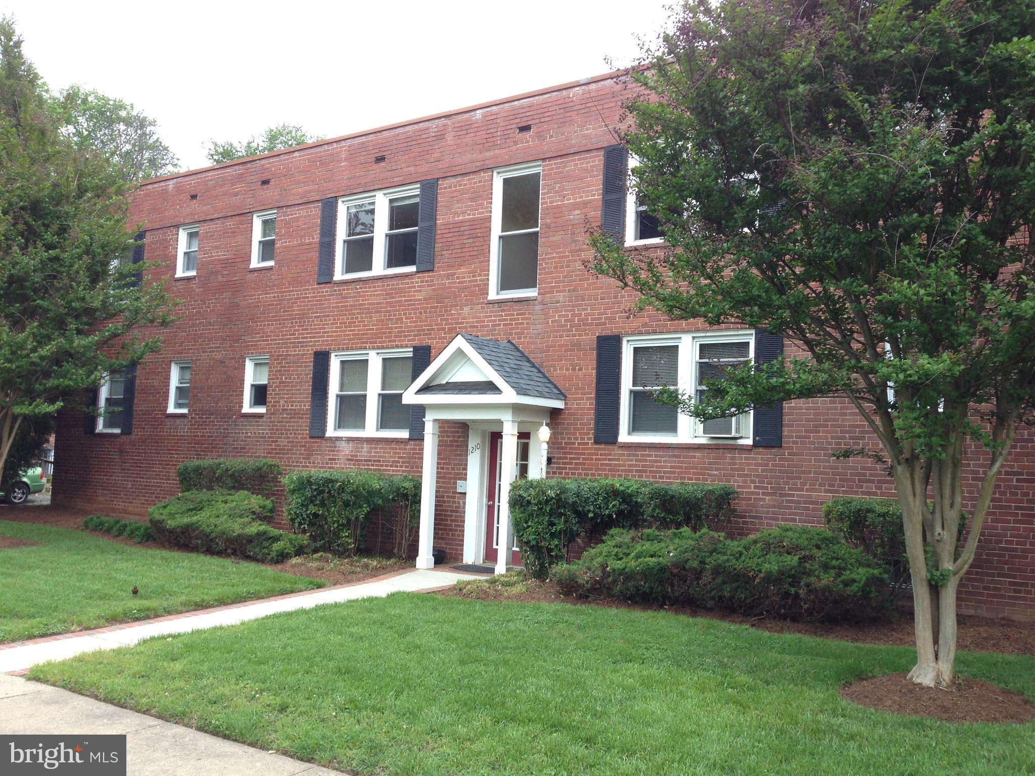 1210 N KENILWORTH STREET 9