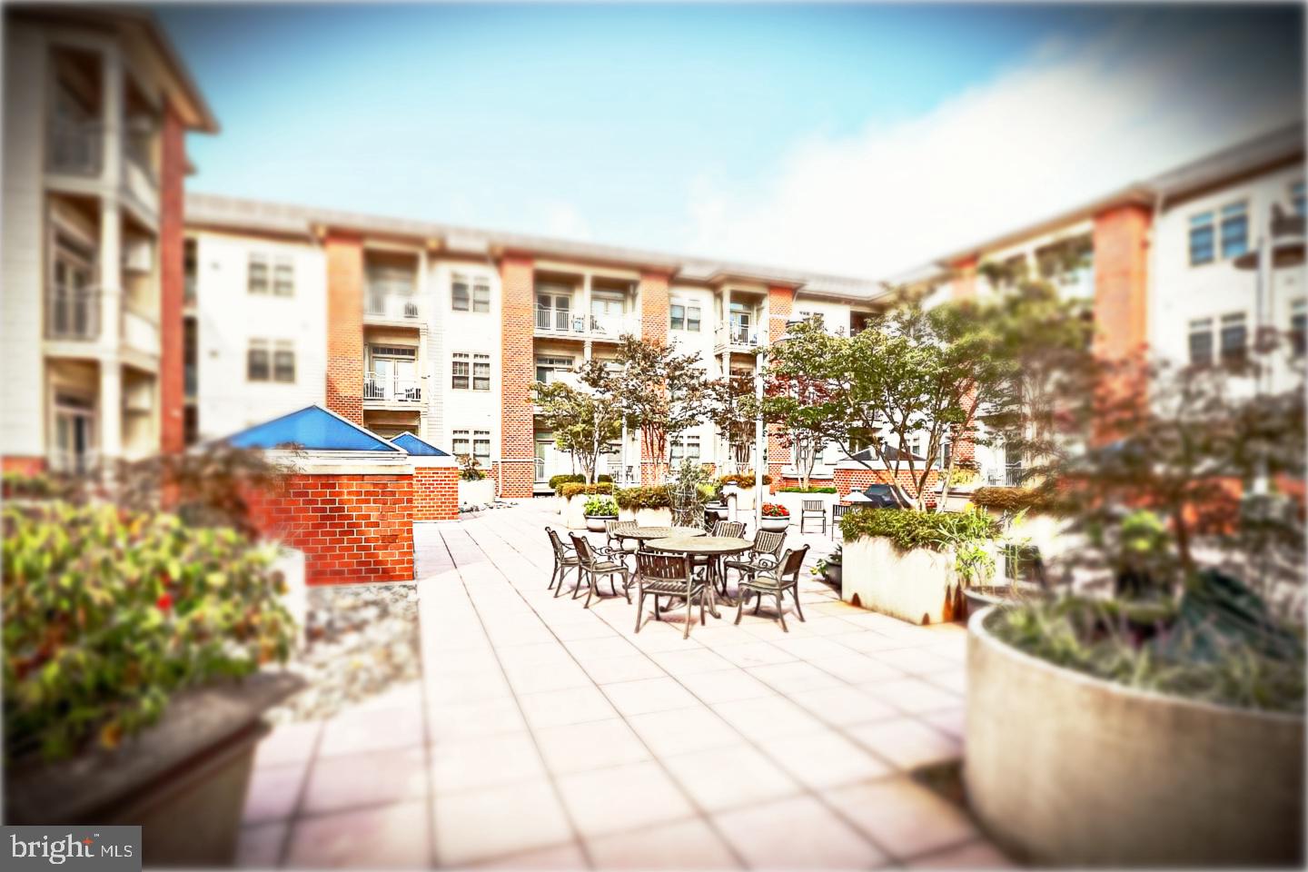 THE ROYALTON - Residential Lease