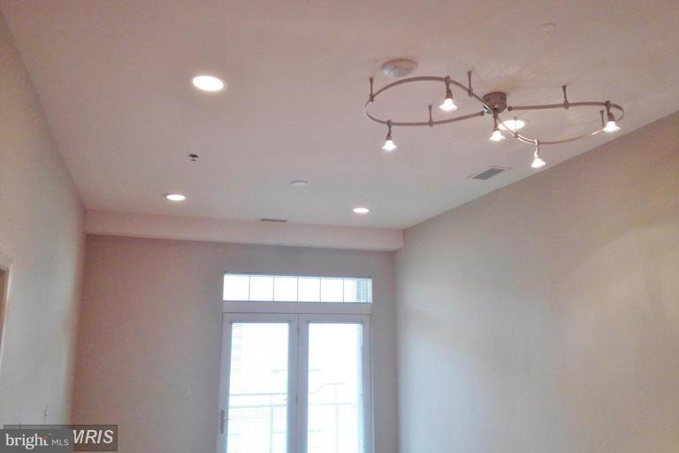 THE ROYALTON - Residential Lease