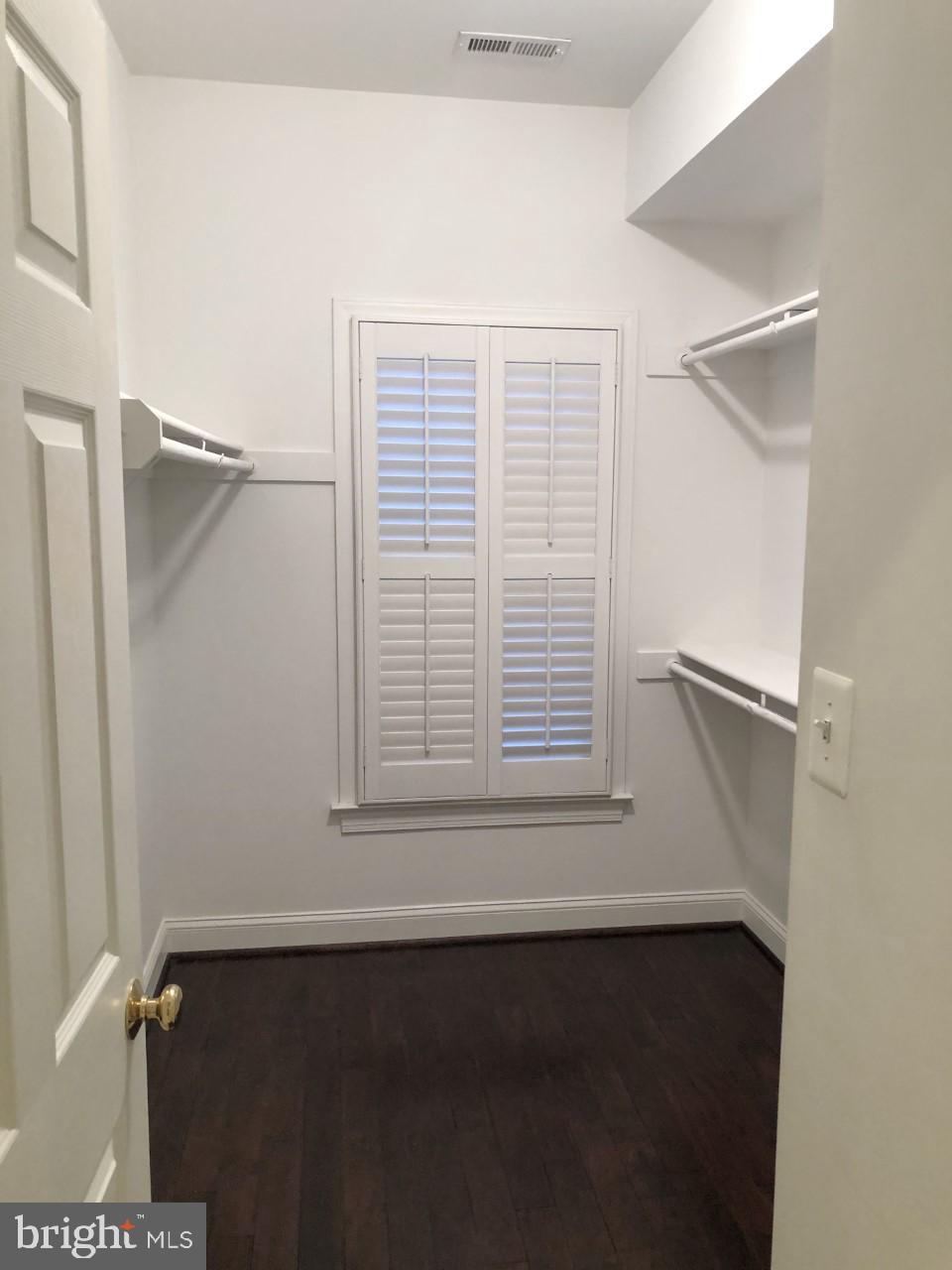 OLD TOWN ALEXANDRIA - Residential