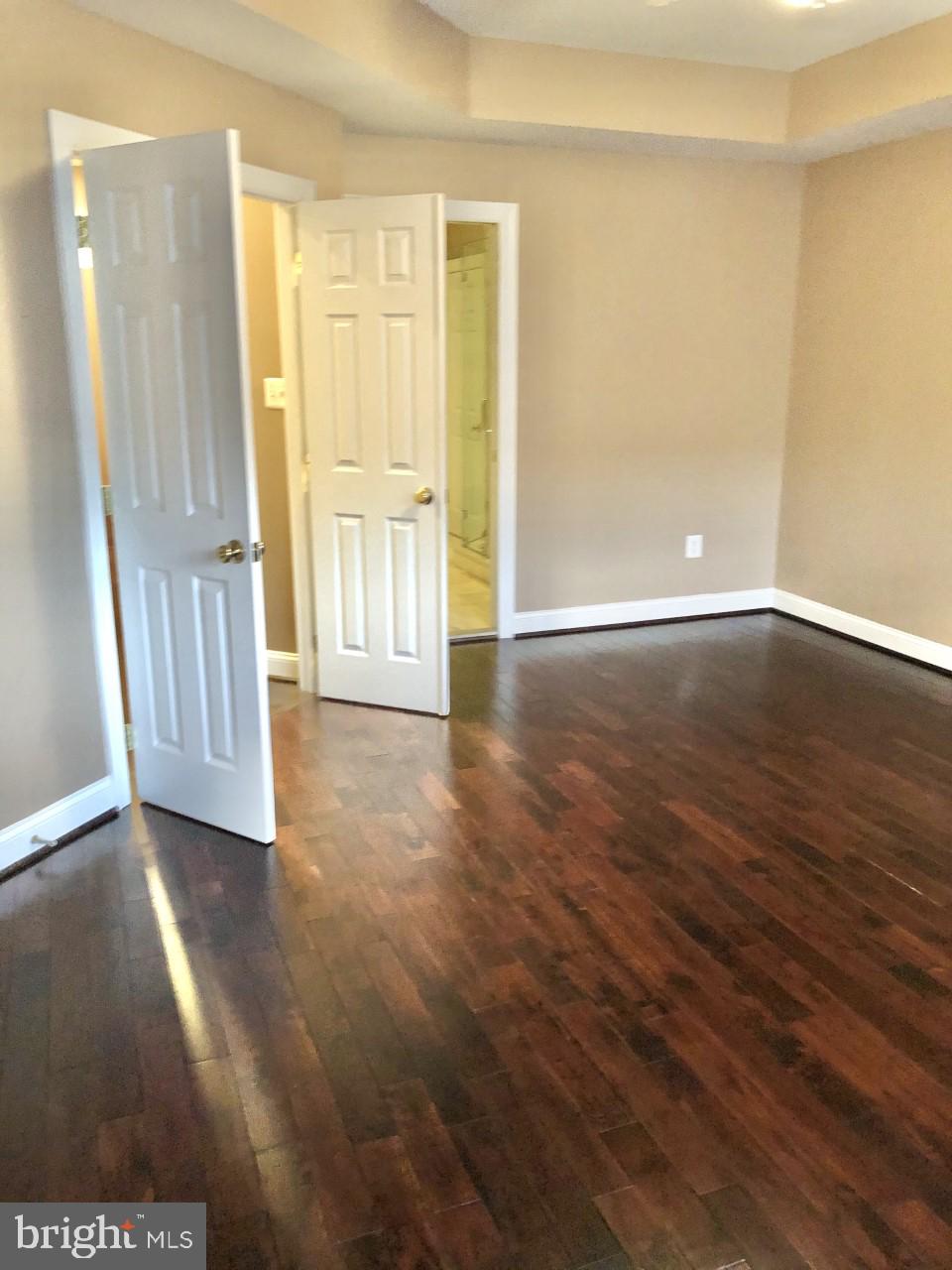 OLD TOWN ALEXANDRIA - Residential