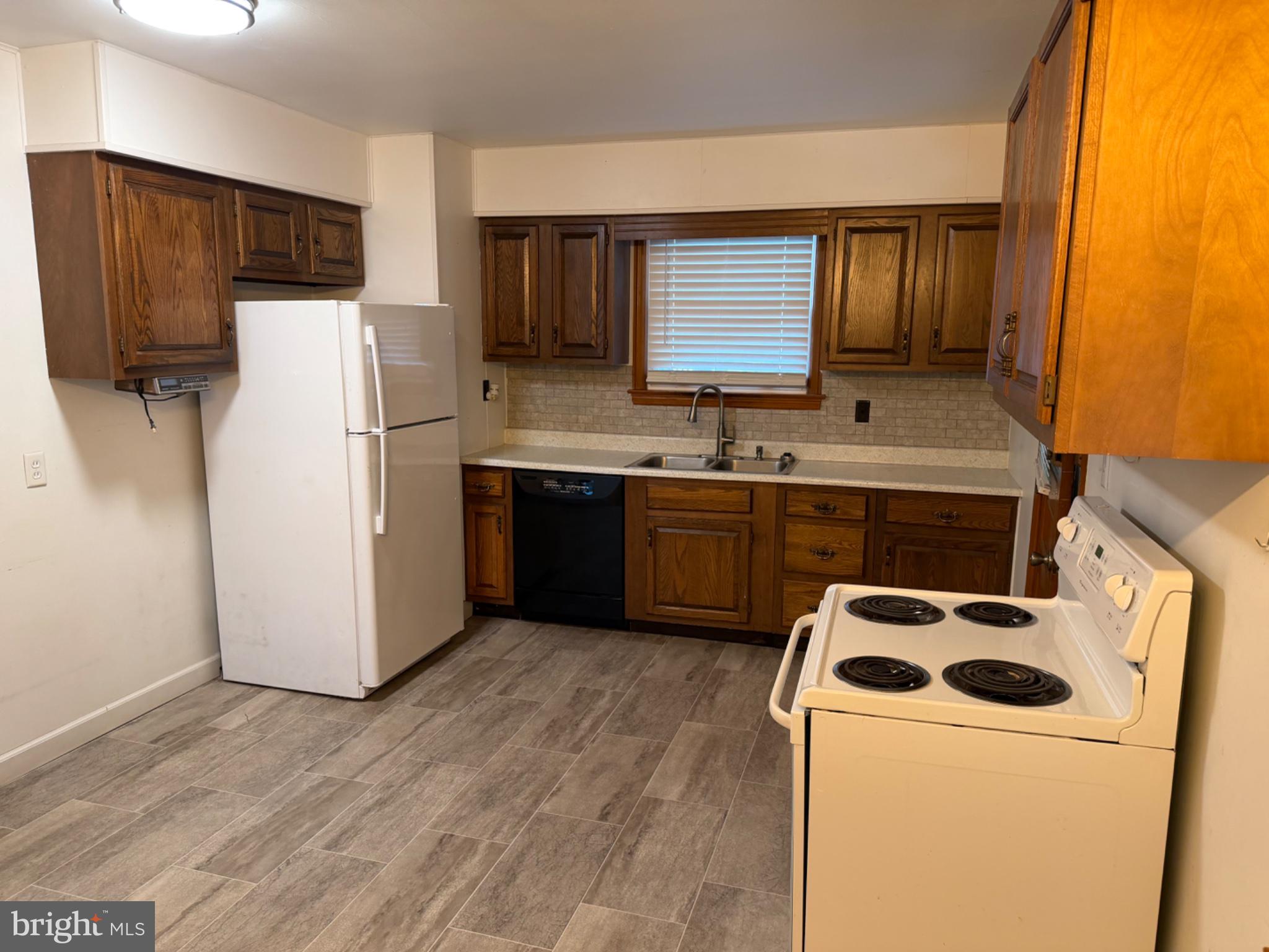 802 PIEDMONT AVENUE