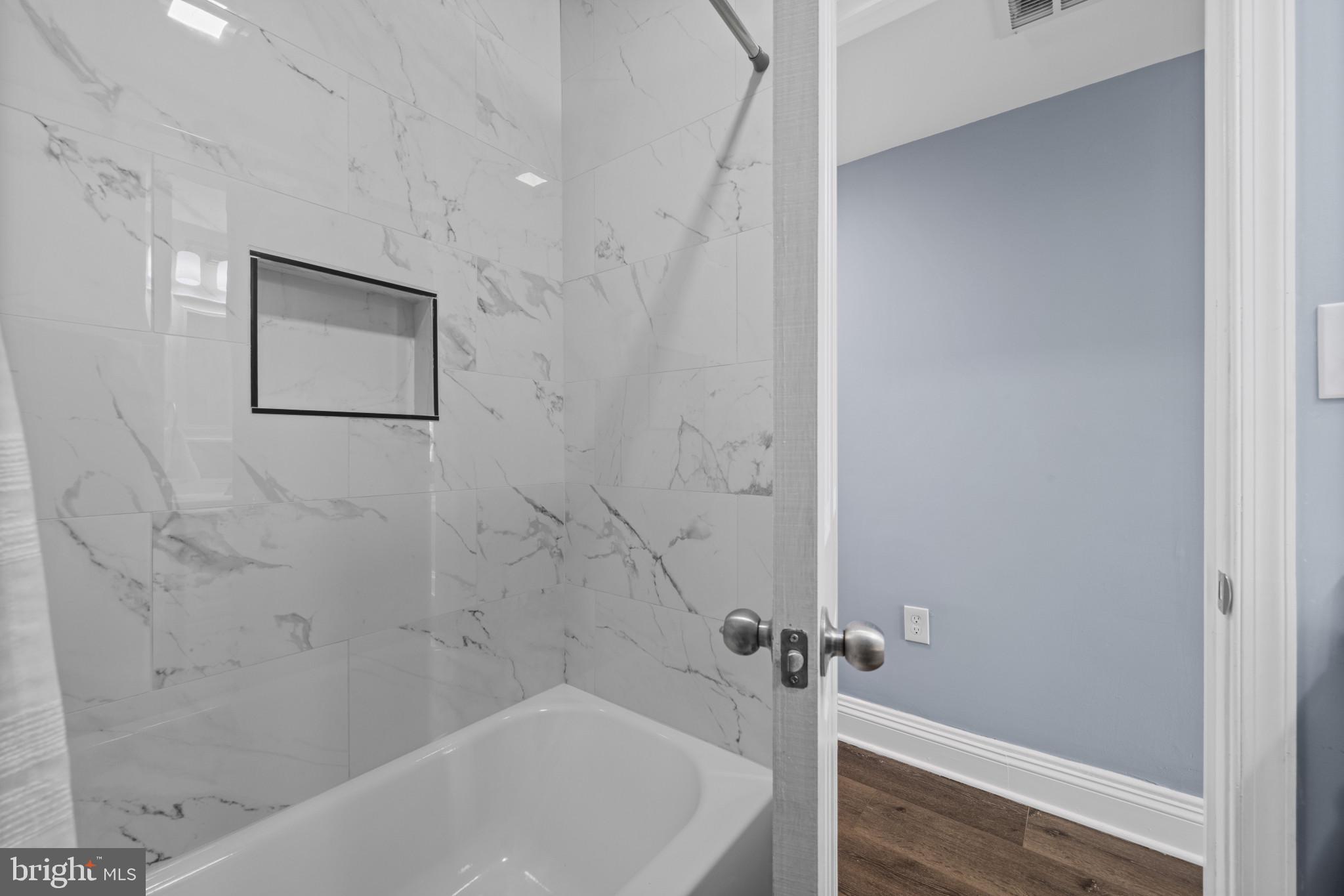 PEN LUCY - Residential